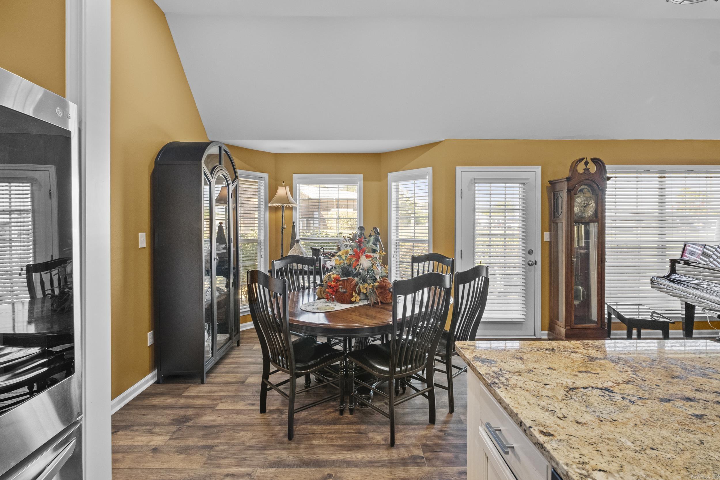 407 Country Squire  Searcy, AR