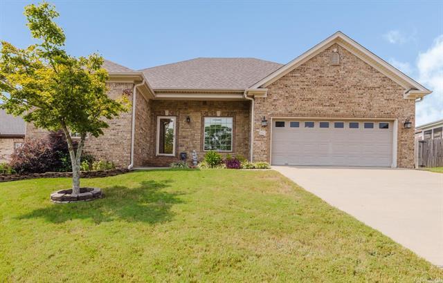 1622  Village Lake  Little Rock, AR