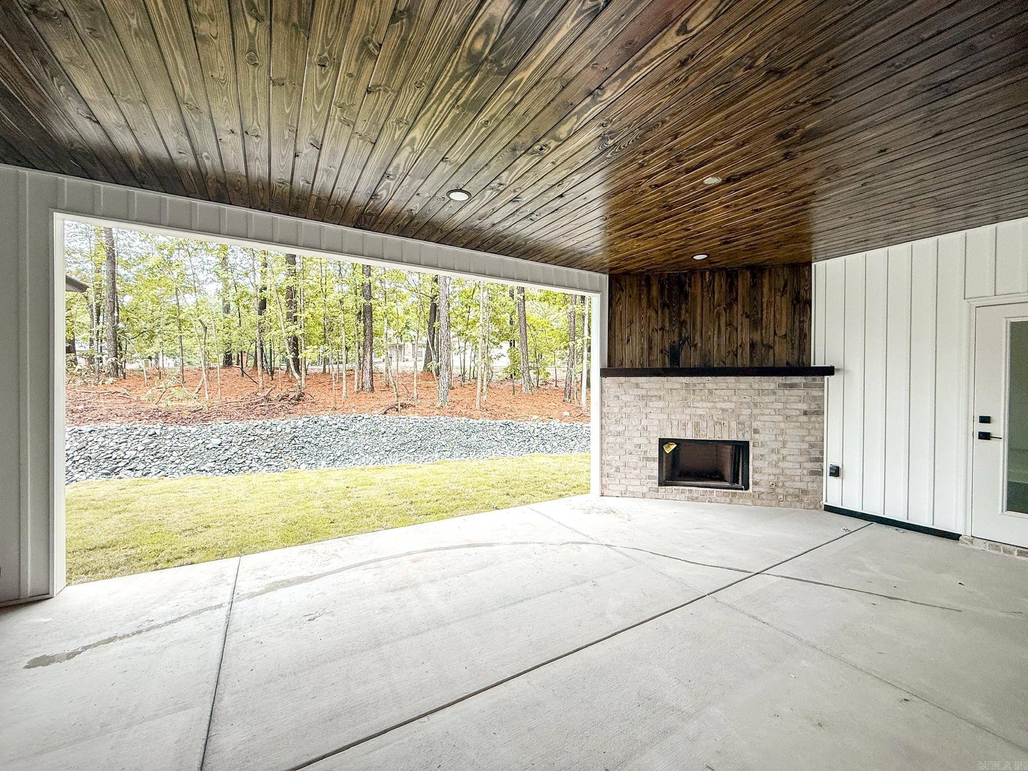 2 Breve  Hot Springs Village, AR