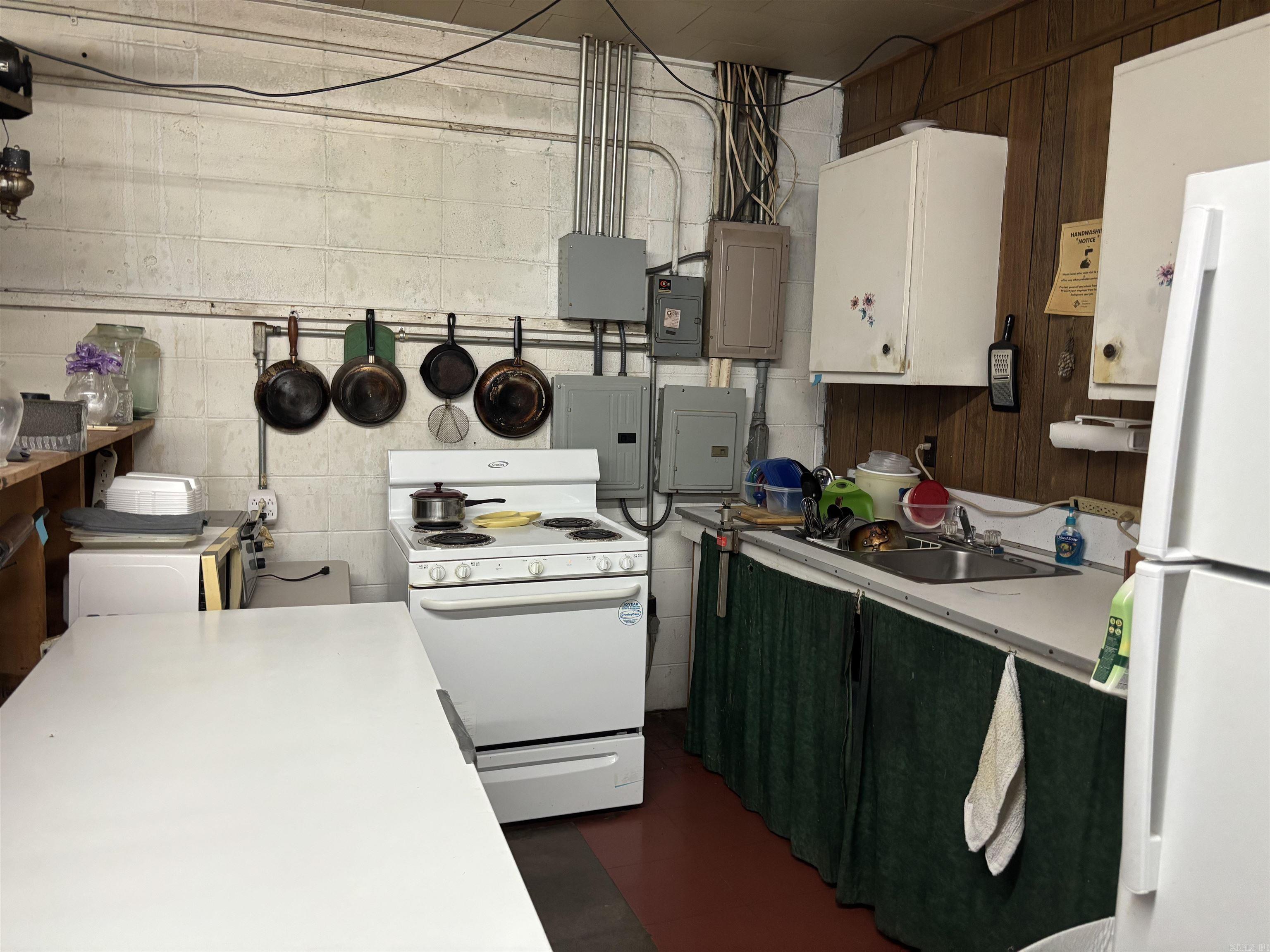 301 S New Orleans  Brinkley, AR