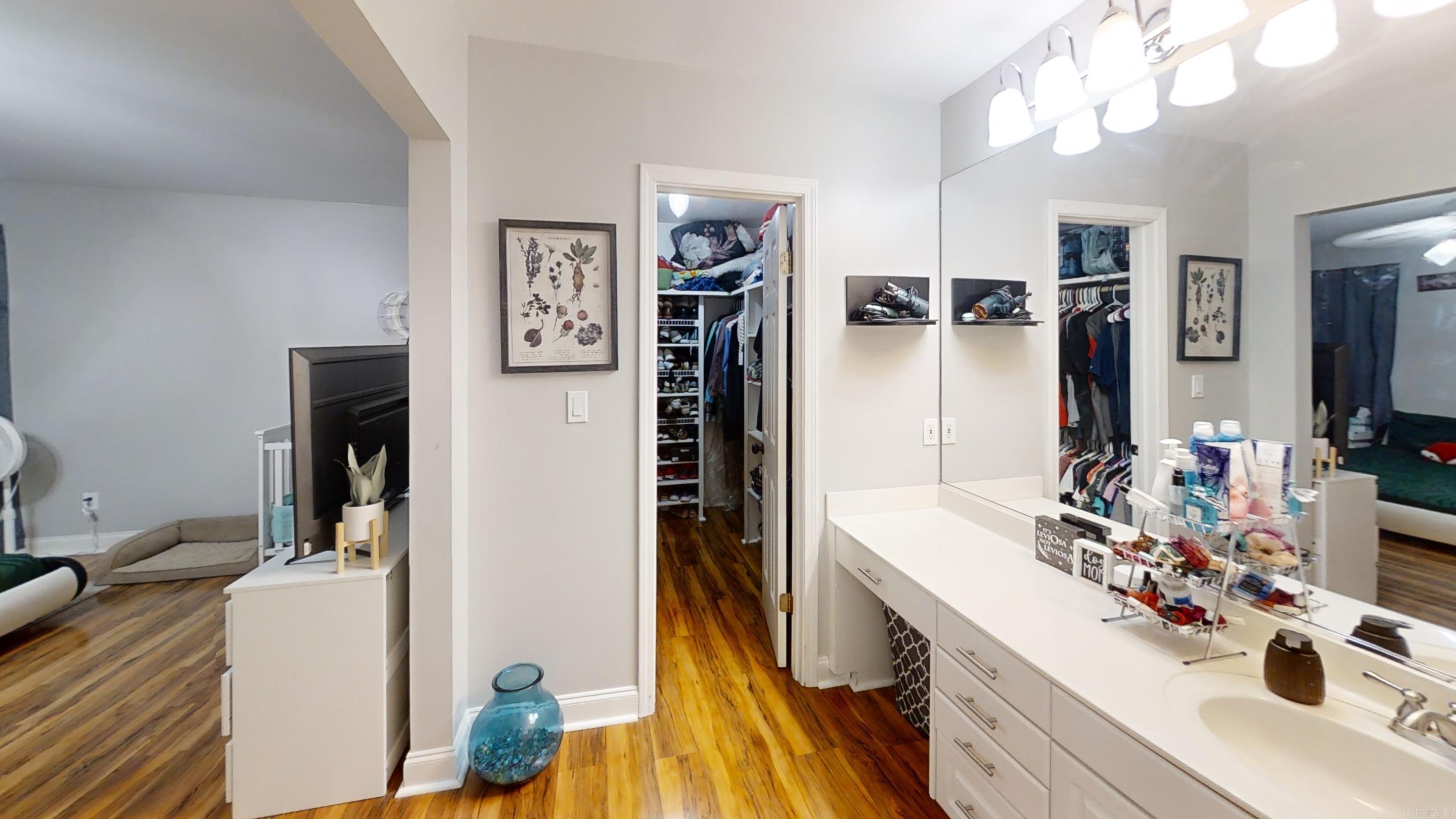 305 Greenmeadow  Jonesboro, AR