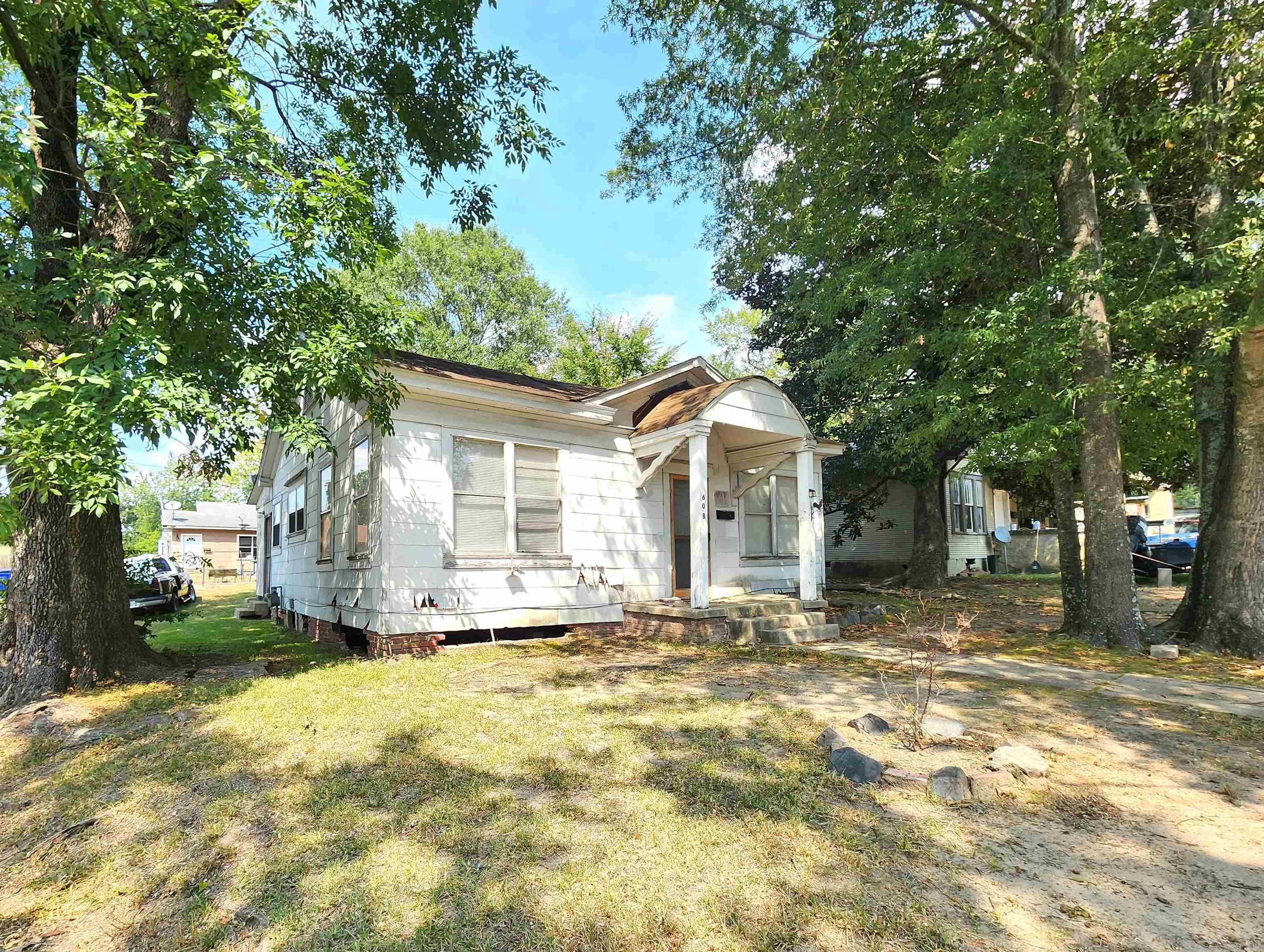 608 E Block and 1 Pye Court El Dorado, AR
