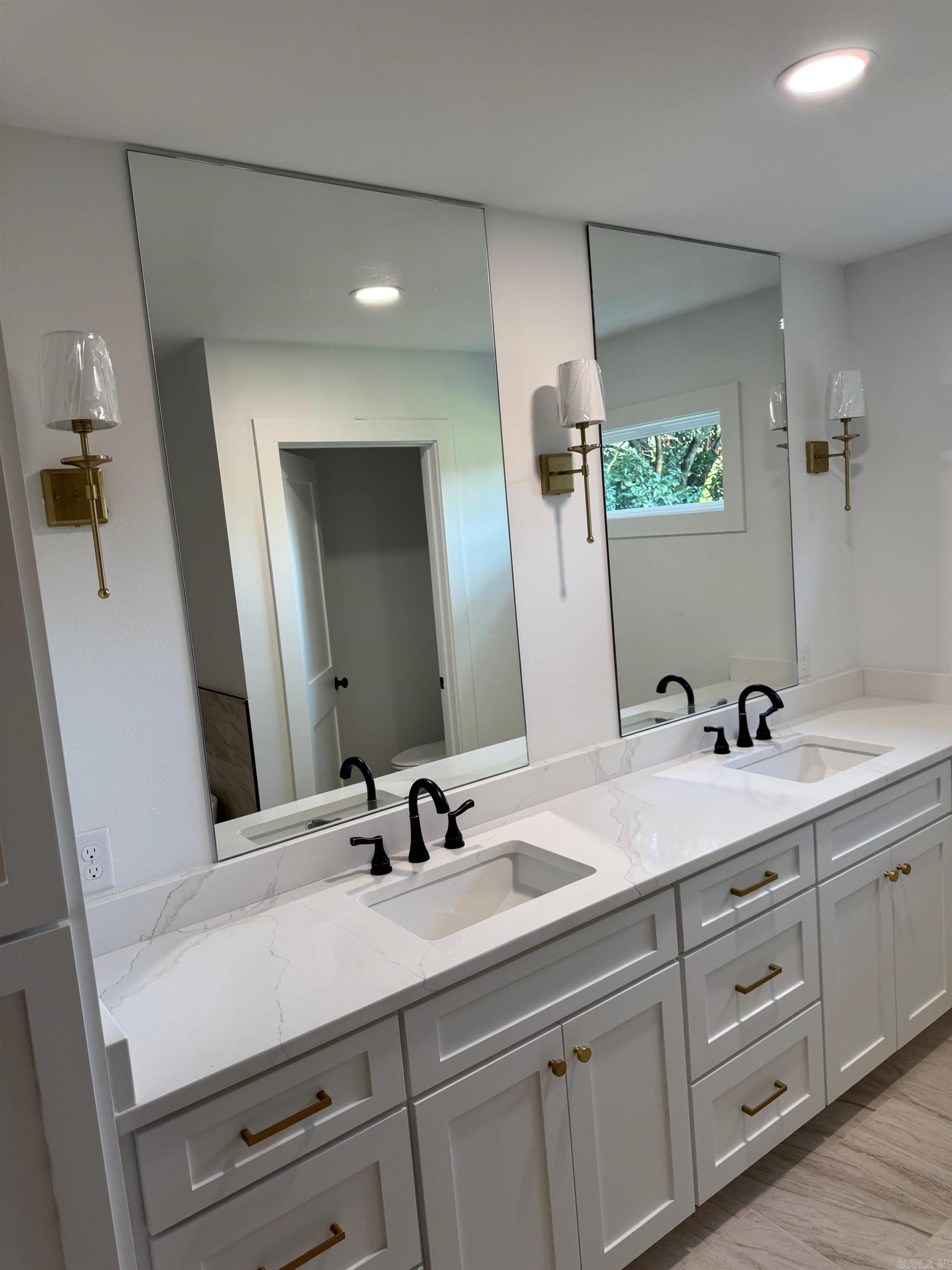 8009 Iowa  Little Rock, AR