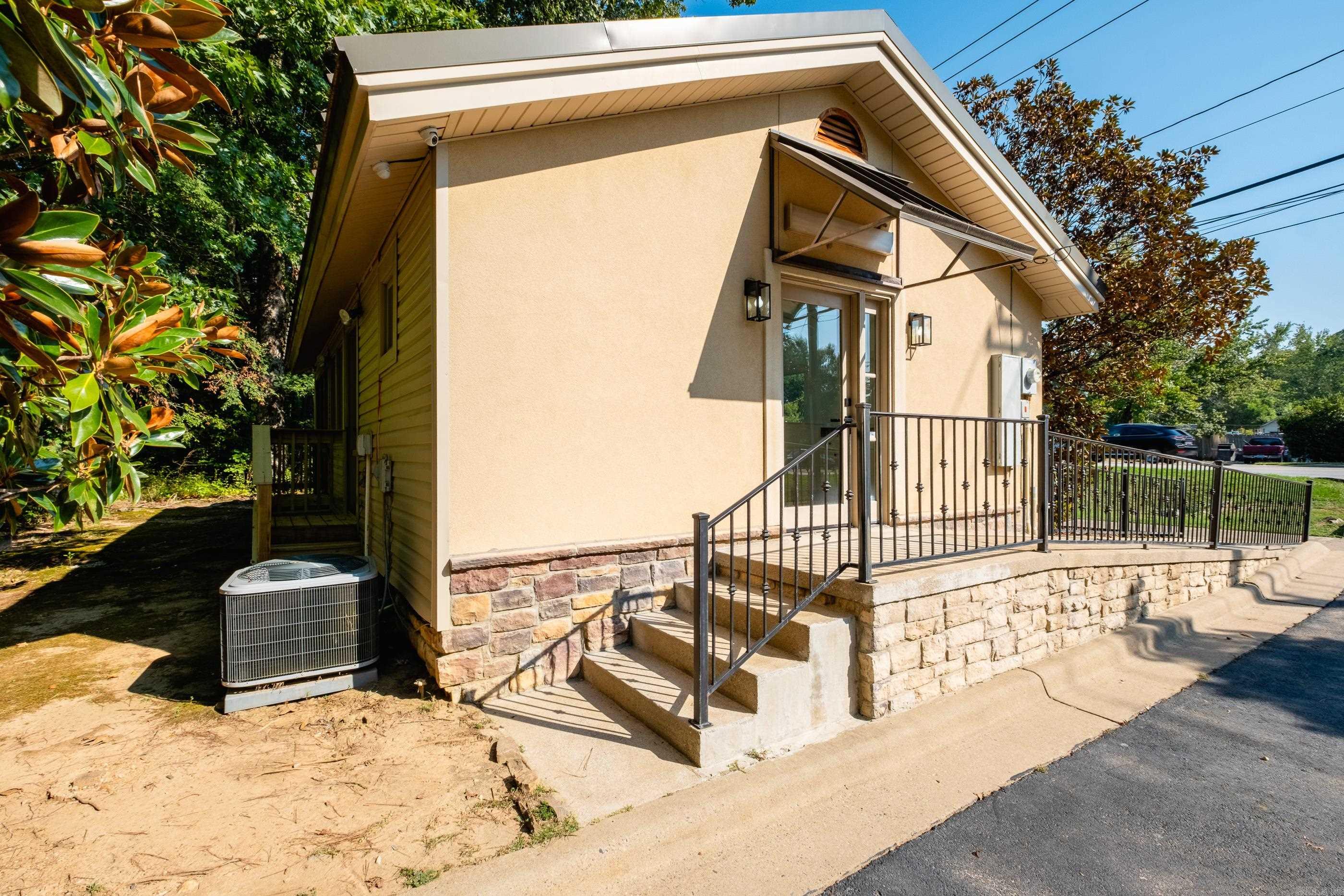 15800 Cantrell Road  Little Rock, AR