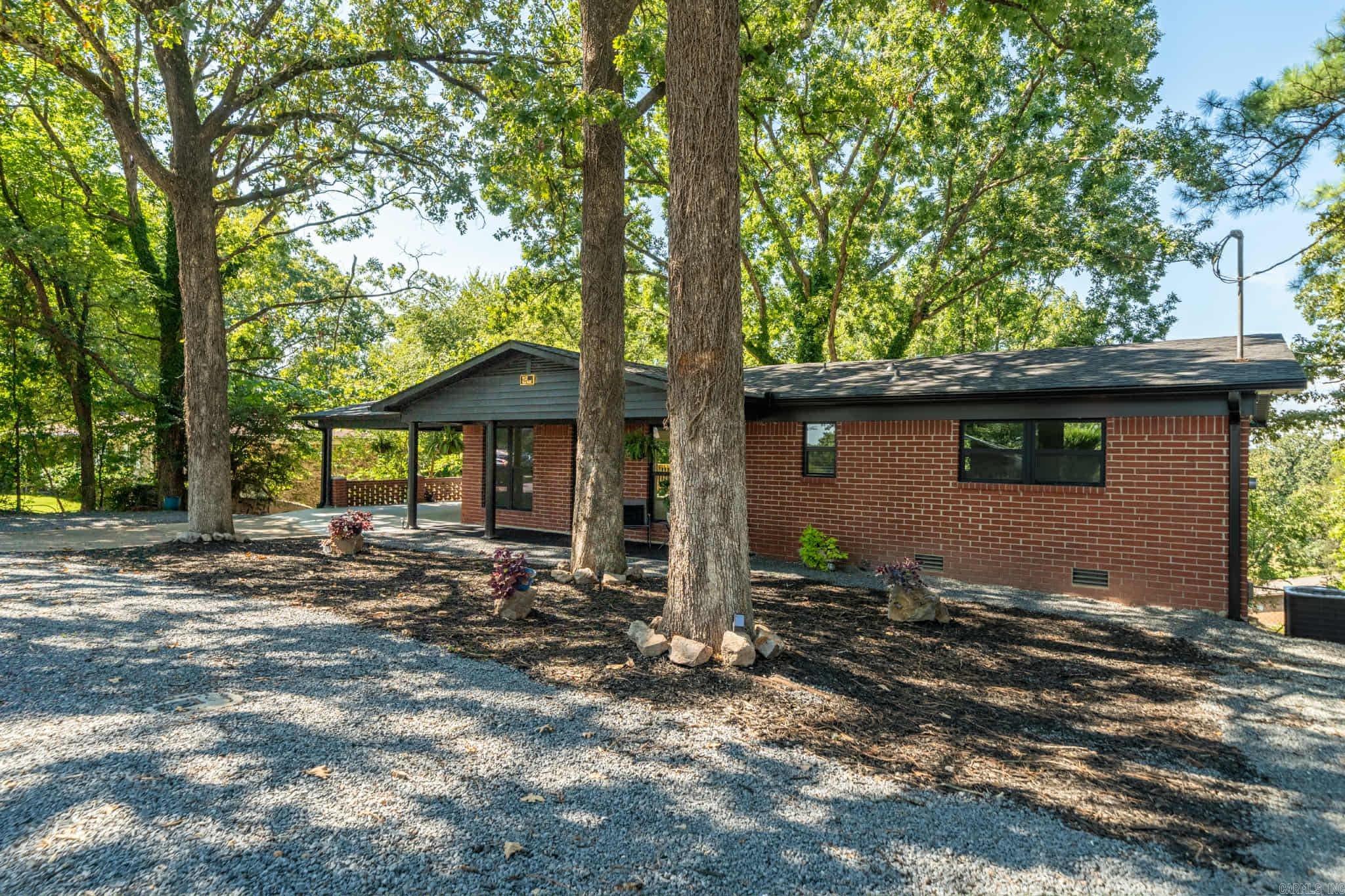 952 Twin Points  Hot Springs, AR