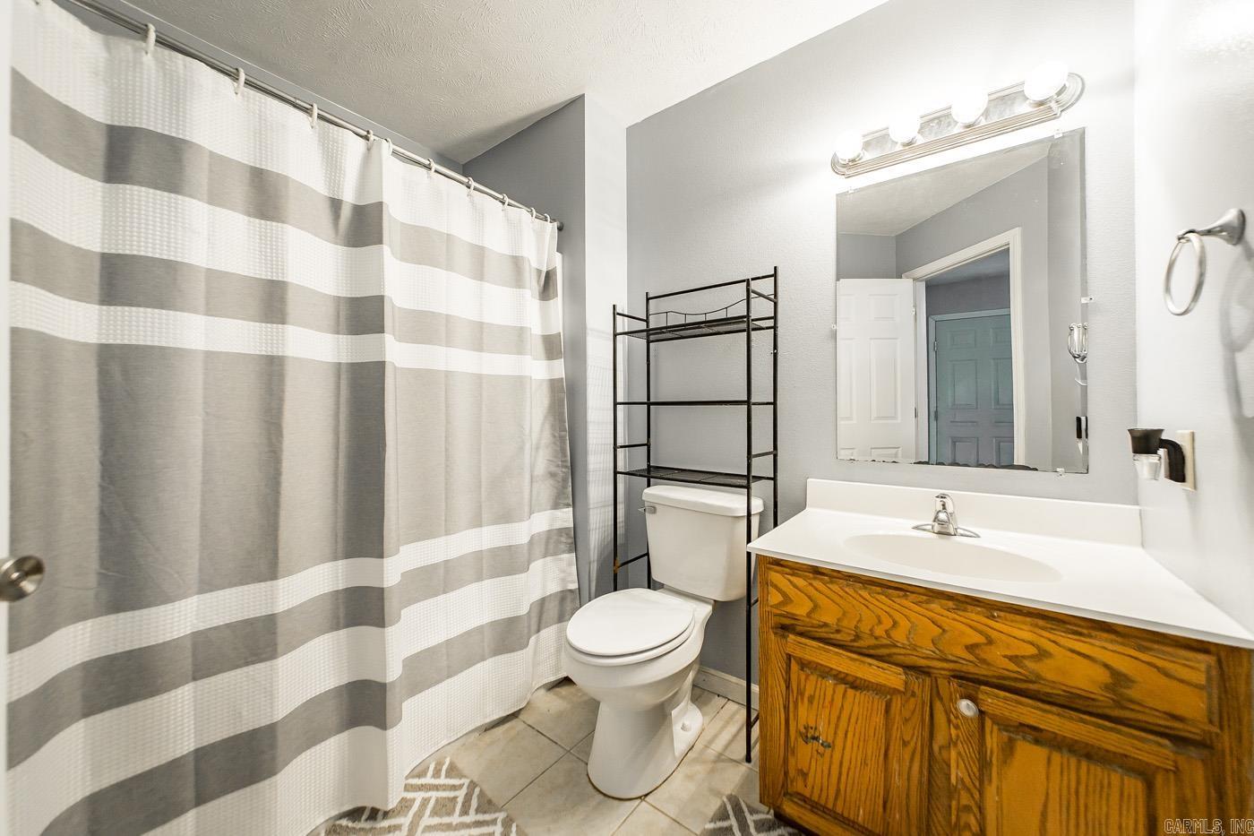 100 E Lauren  Searcy, AR