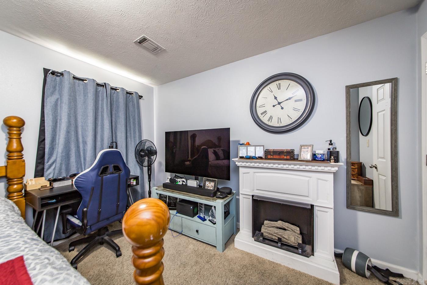 100 E Lauren  Searcy, AR