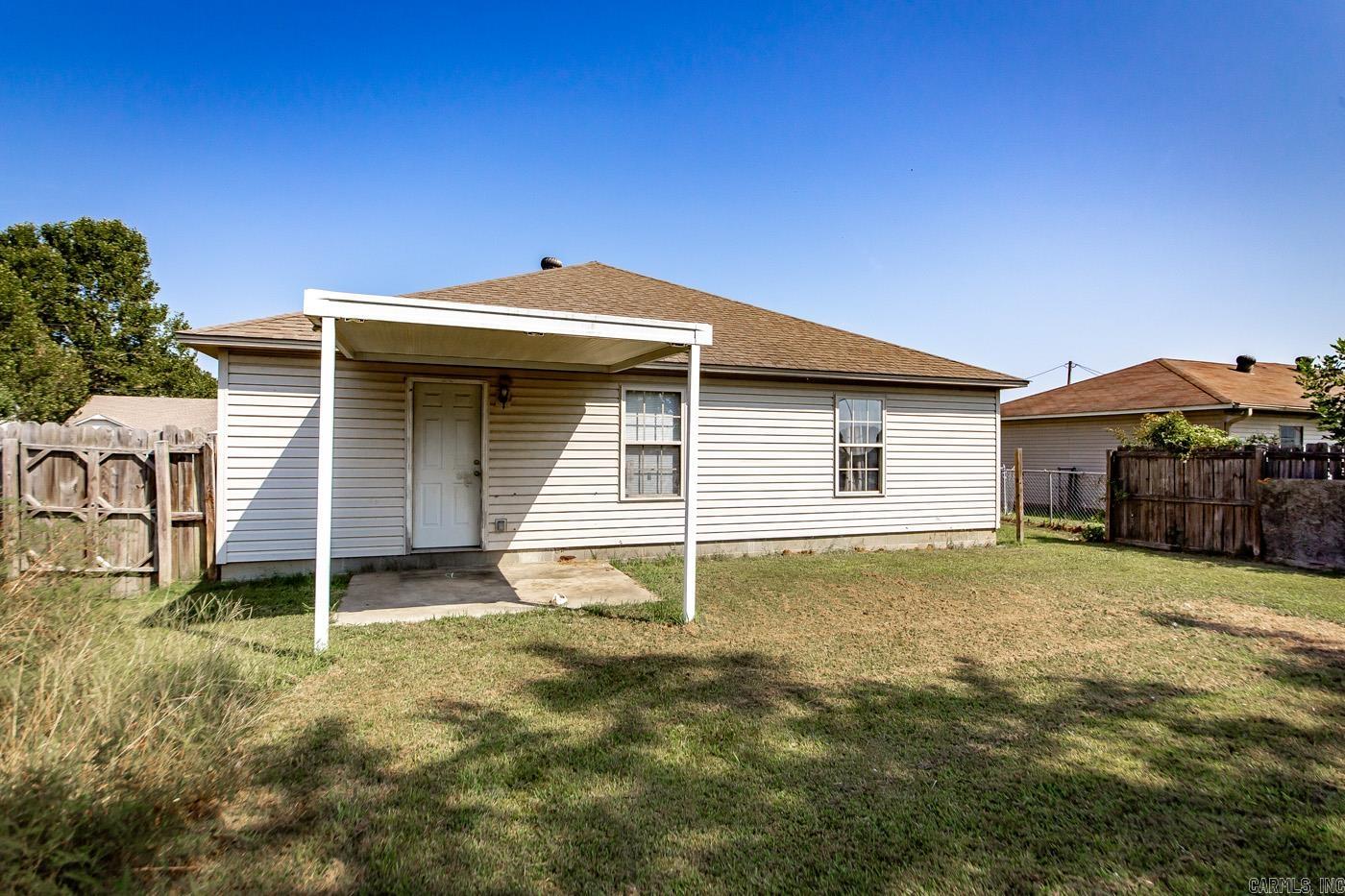 100 E Lauren  Searcy, AR