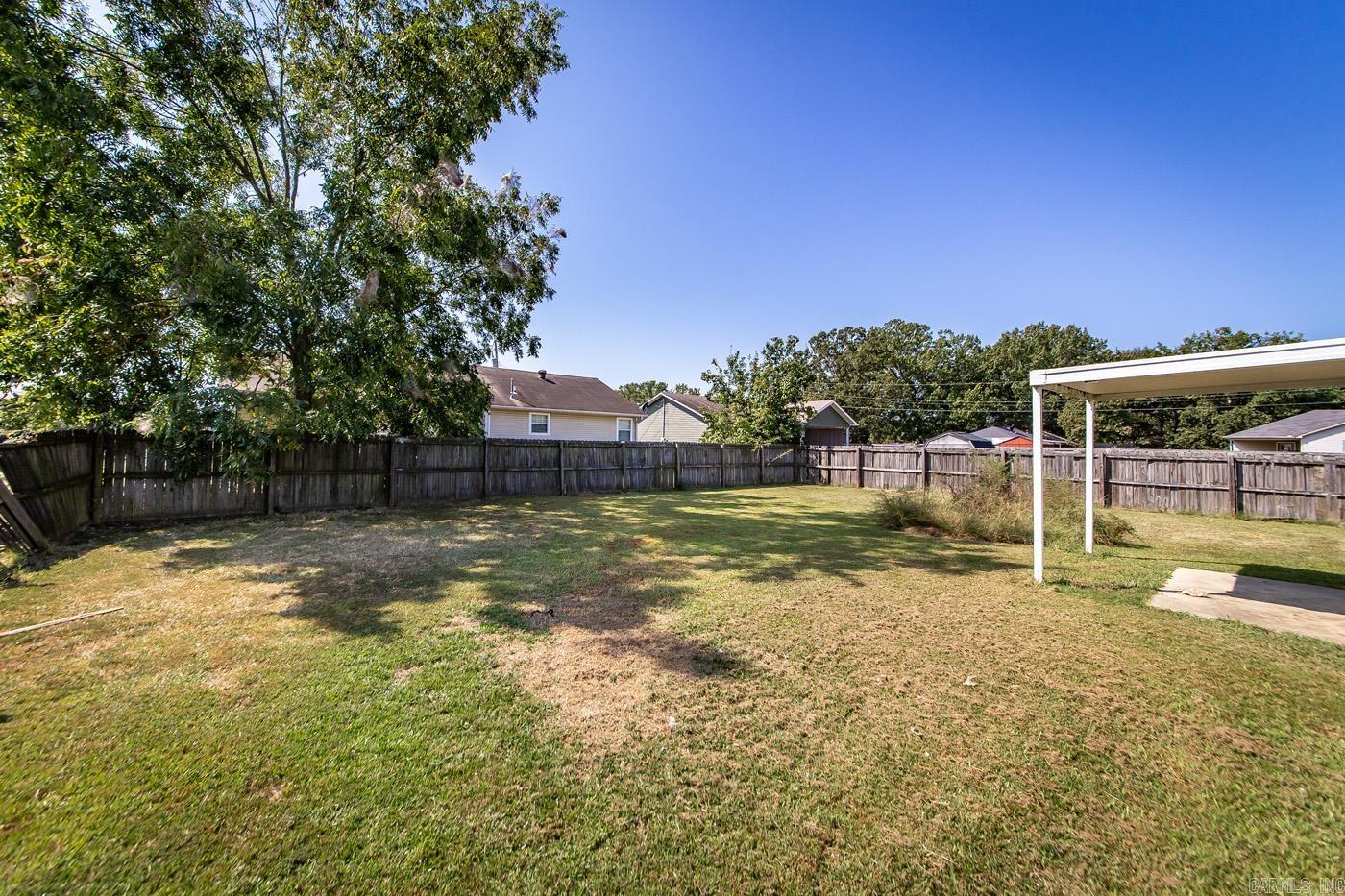 100 E Lauren  Searcy, AR