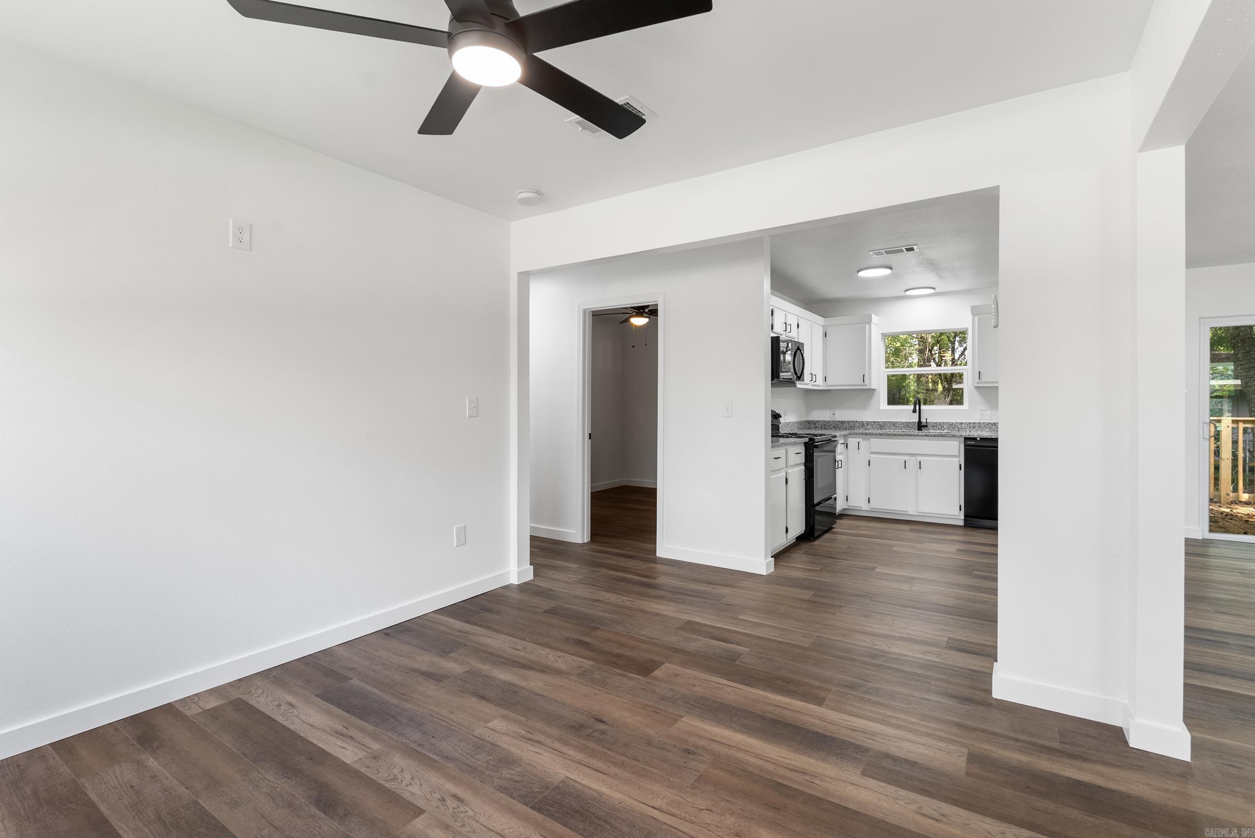 324 S Center  Conway, AR