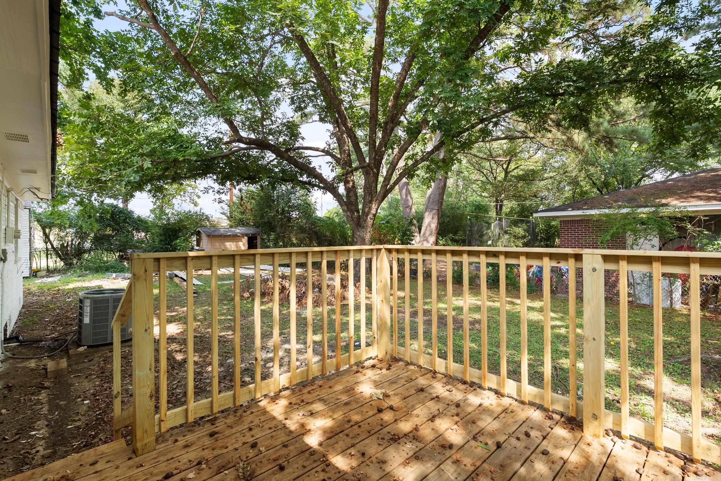 324 S Center  Conway, AR