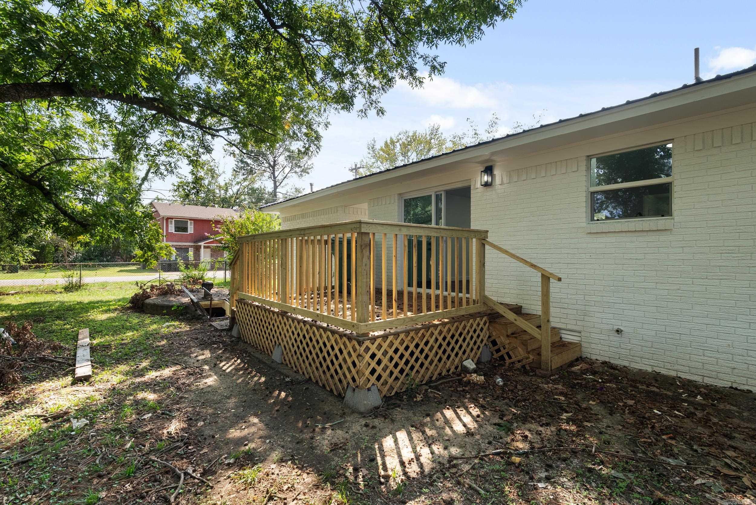 324 S Center  Conway, AR