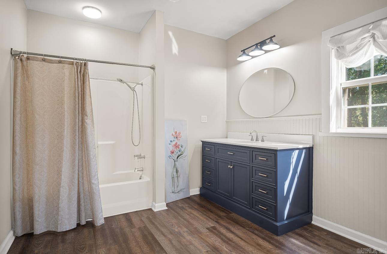 1420 Bradley 8 Rd N  Warren, AR