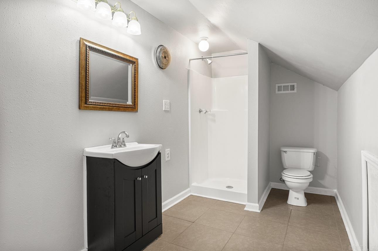 1420 Bradley 8 Rd N  Warren, AR