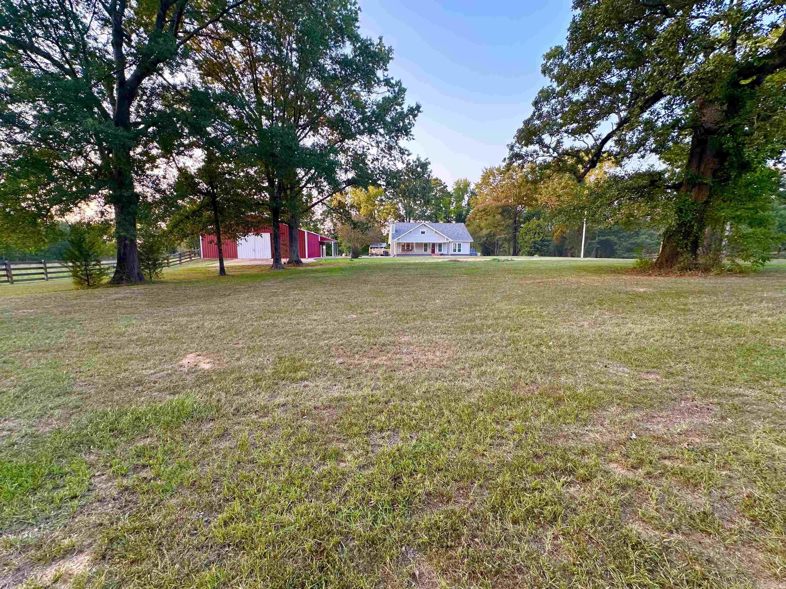 1420 Bradley 8 Rd N  Warren, AR