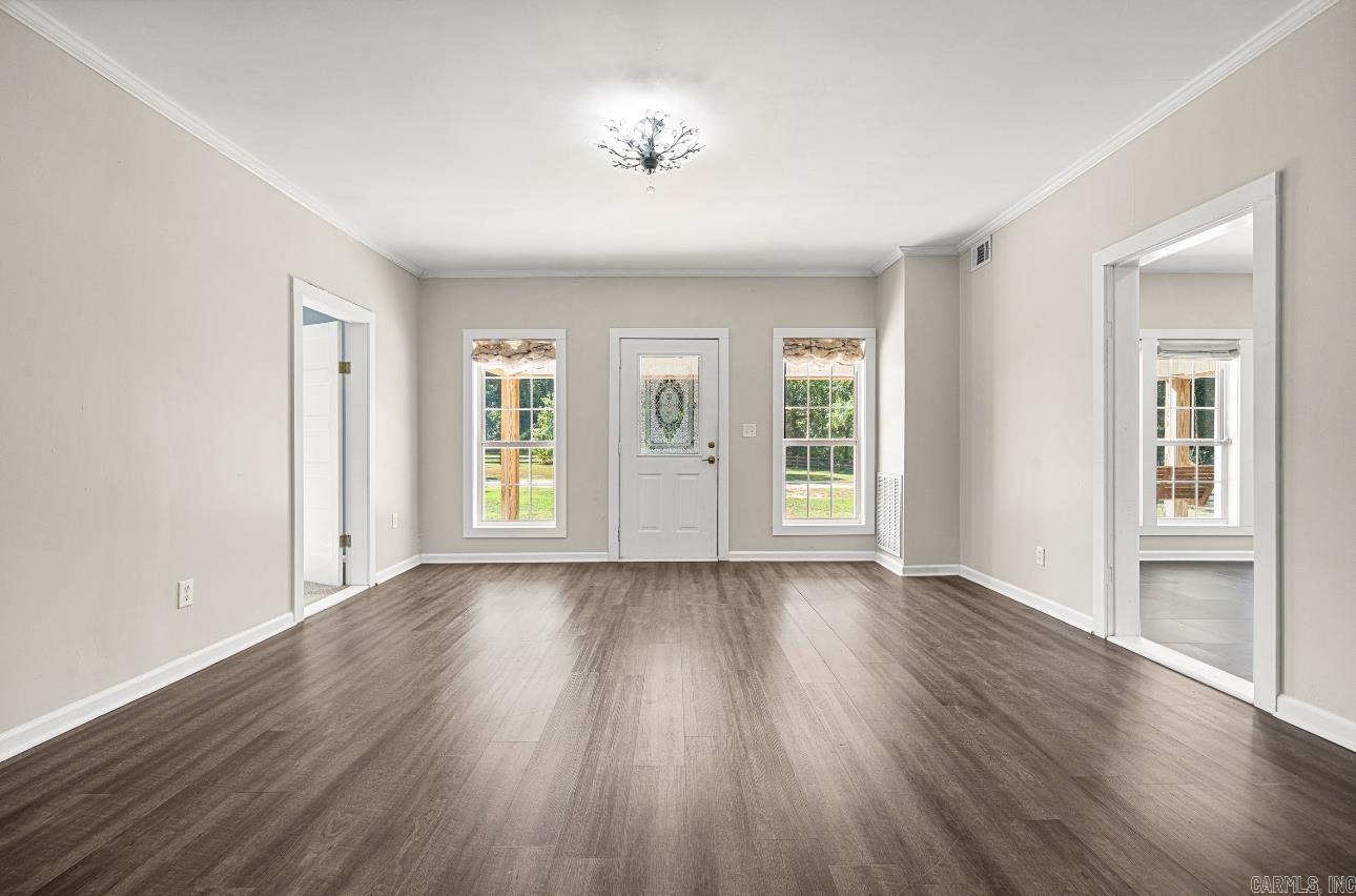 1420 Bradley 8 Rd N  Warren, AR