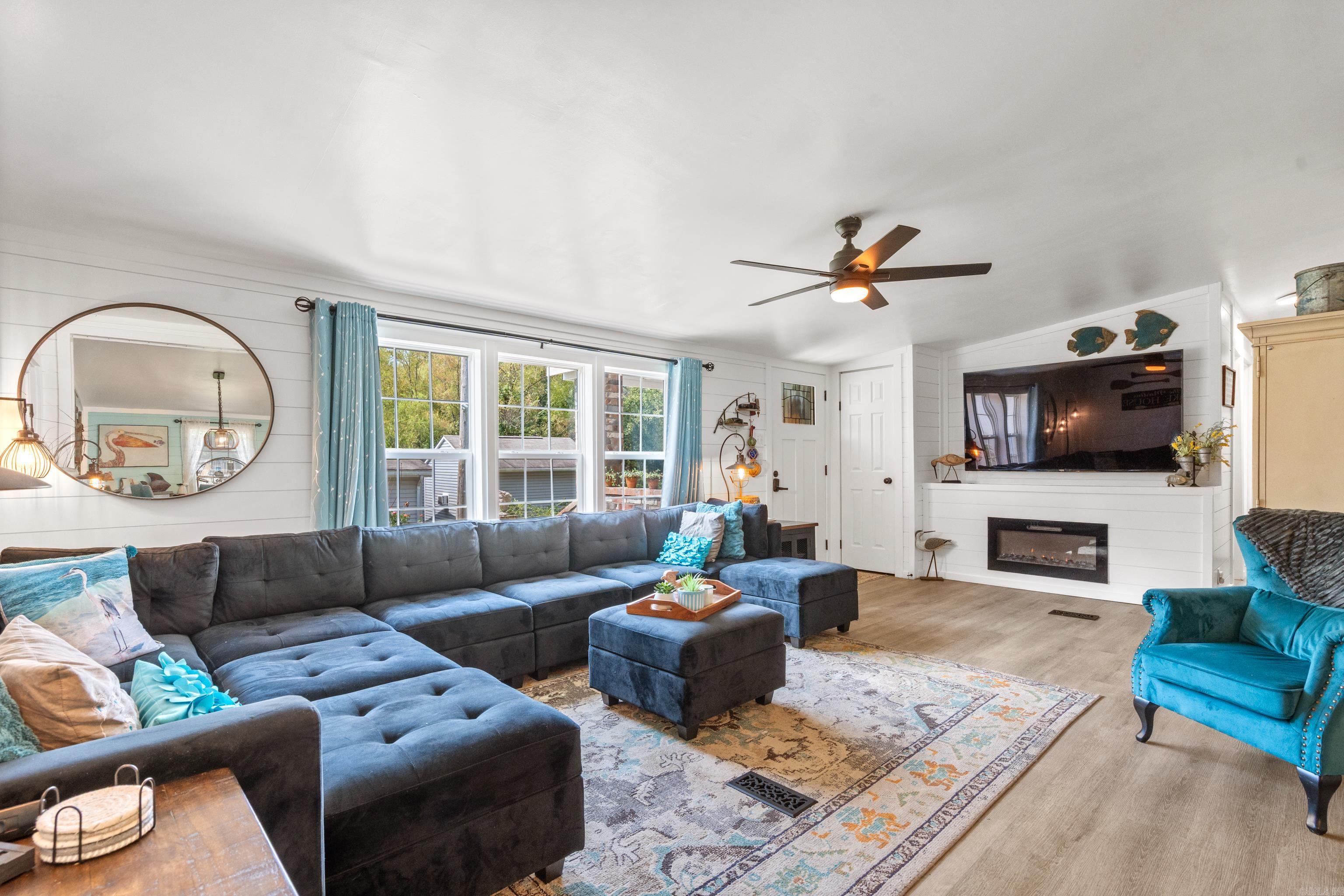 129 McClain  Hot Springs, AR