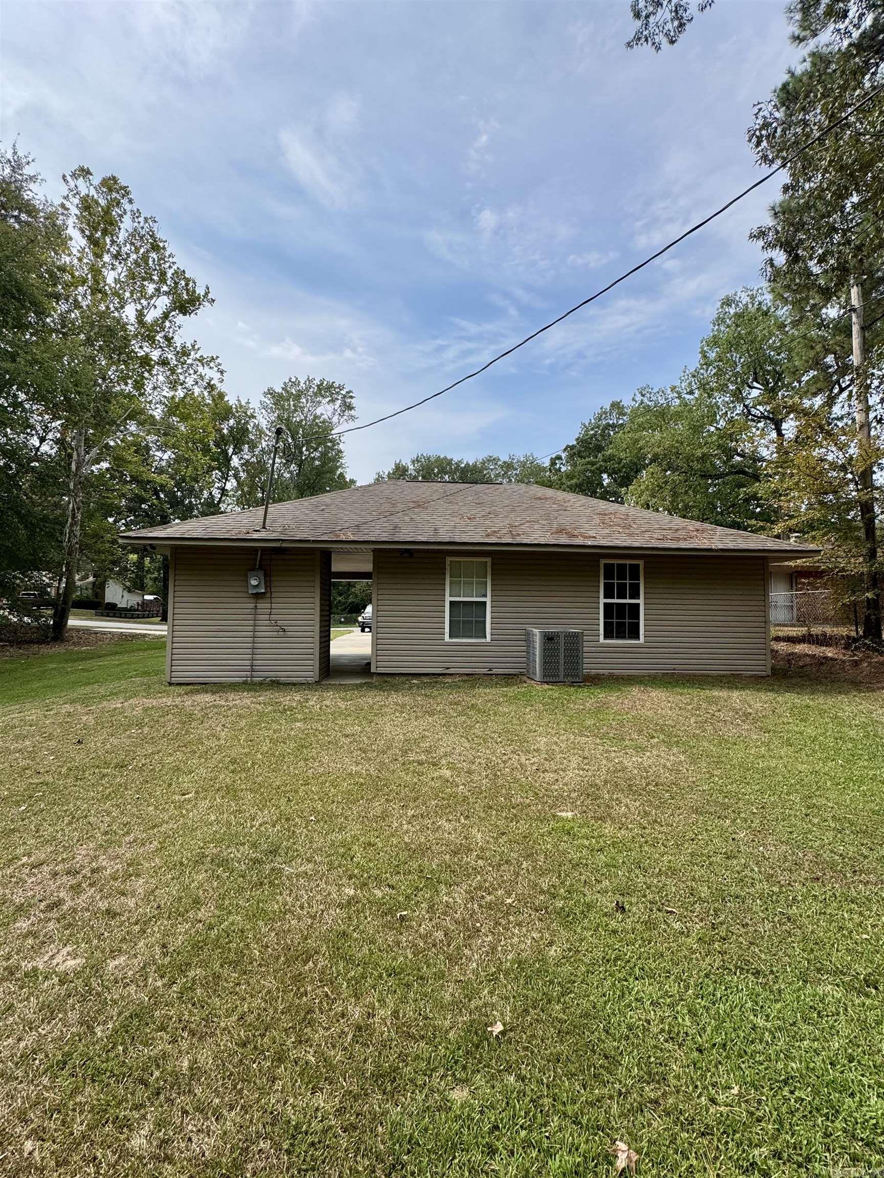 3505 E Lake  Pine Bluff, AR