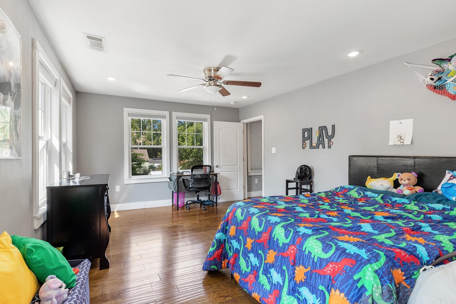 219 W D  North Little Rock, AR
