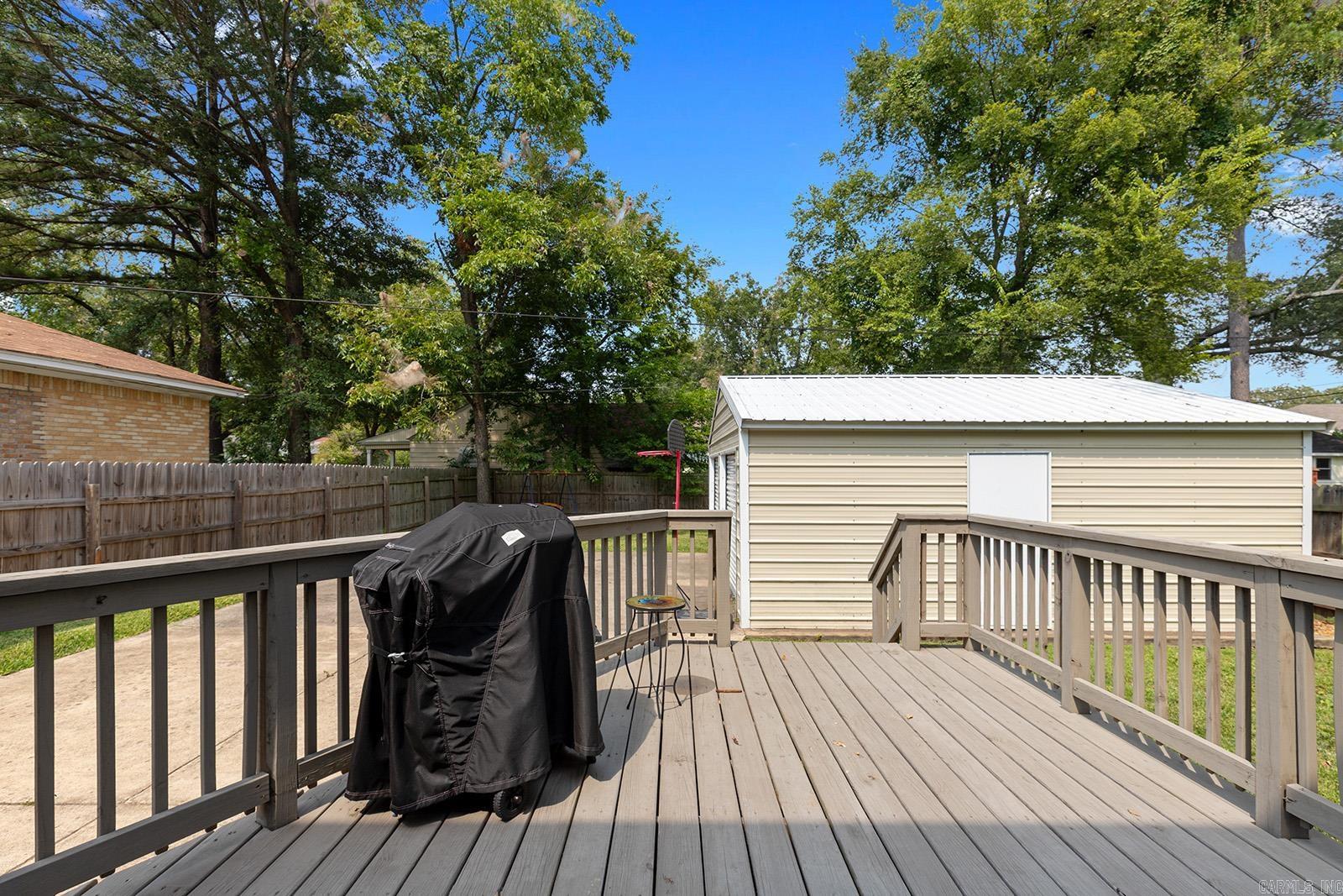 219 W D  North Little Rock, AR