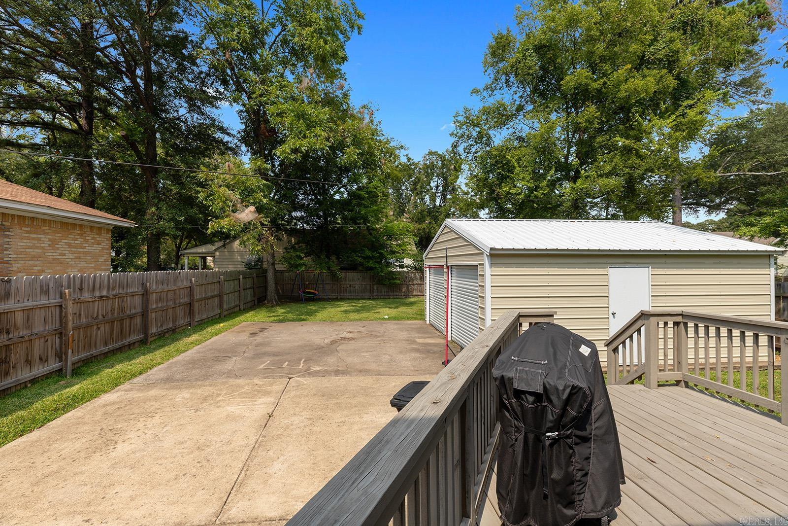 219 W D  North Little Rock, AR
