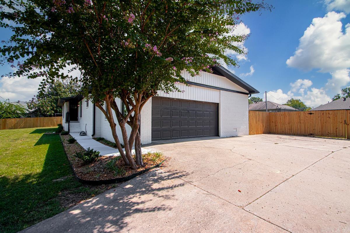616 E Woodruff  Sherwood, AR