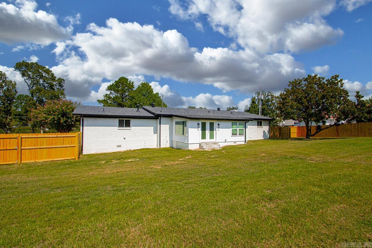 616 E Woodruff  Sherwood, AR