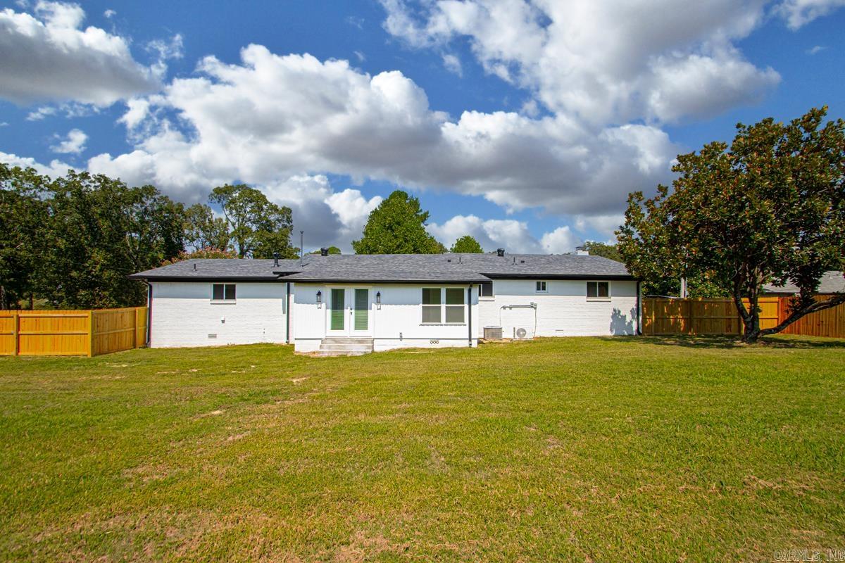 616 E Woodruff  Sherwood, AR