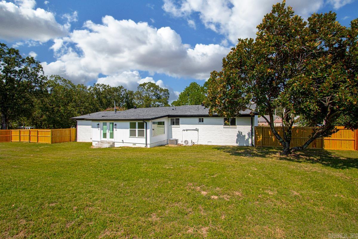 616 E Woodruff  Sherwood, AR