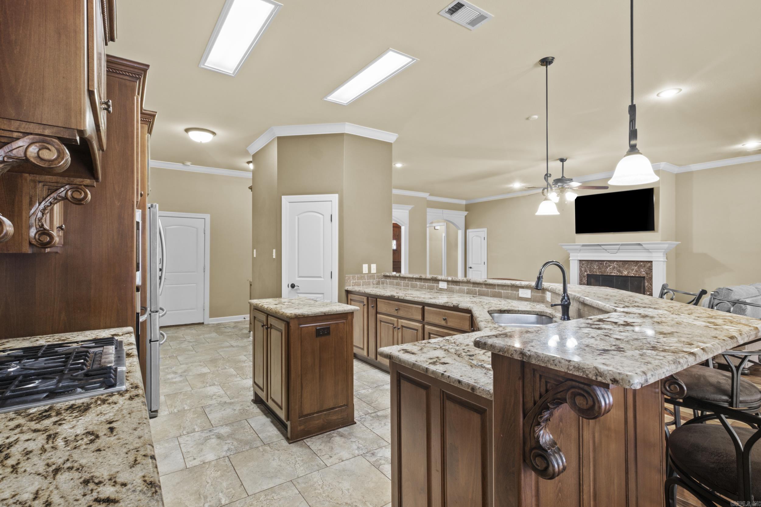 2 Cypress Valley Cv  Maumelle, AR