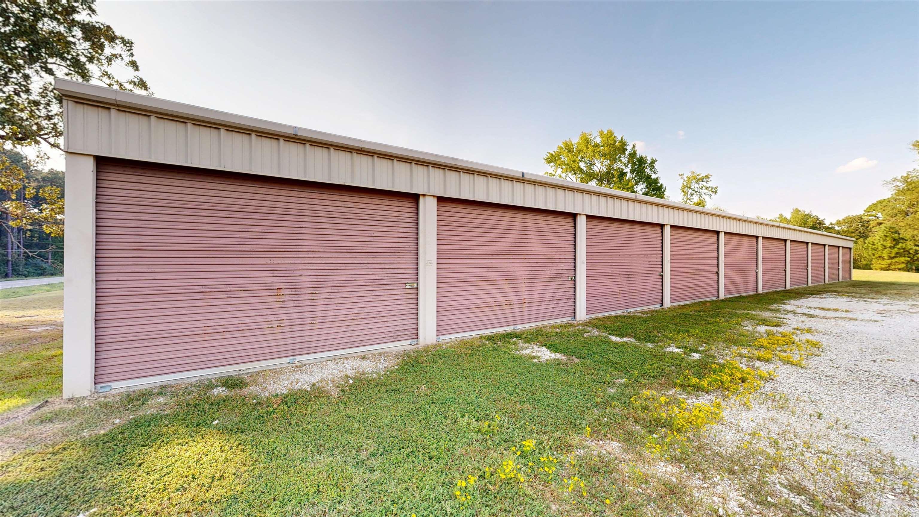 2568 Highway 7  Bismarck, AR