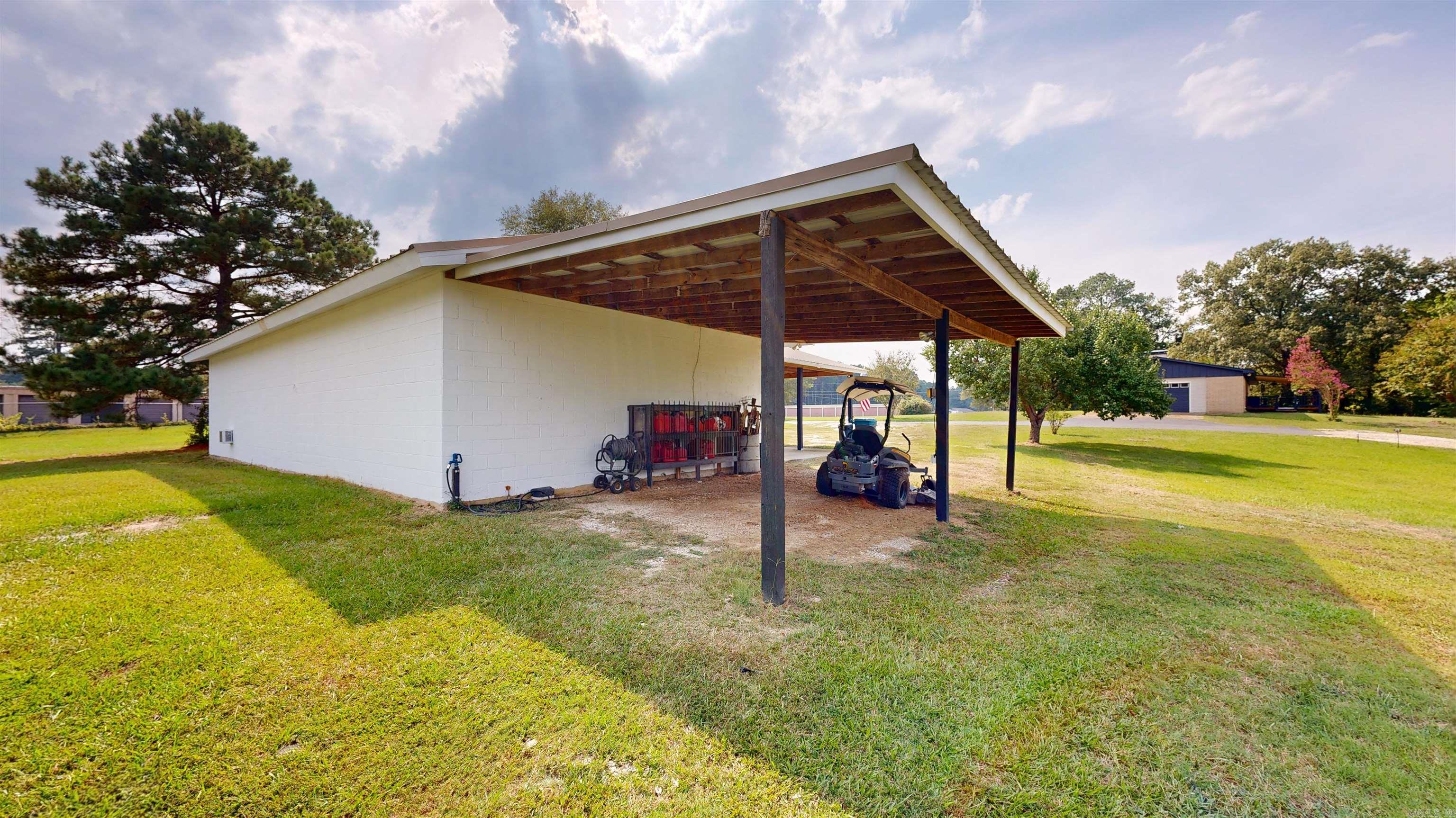 2568 Highway 7  Bismarck, AR