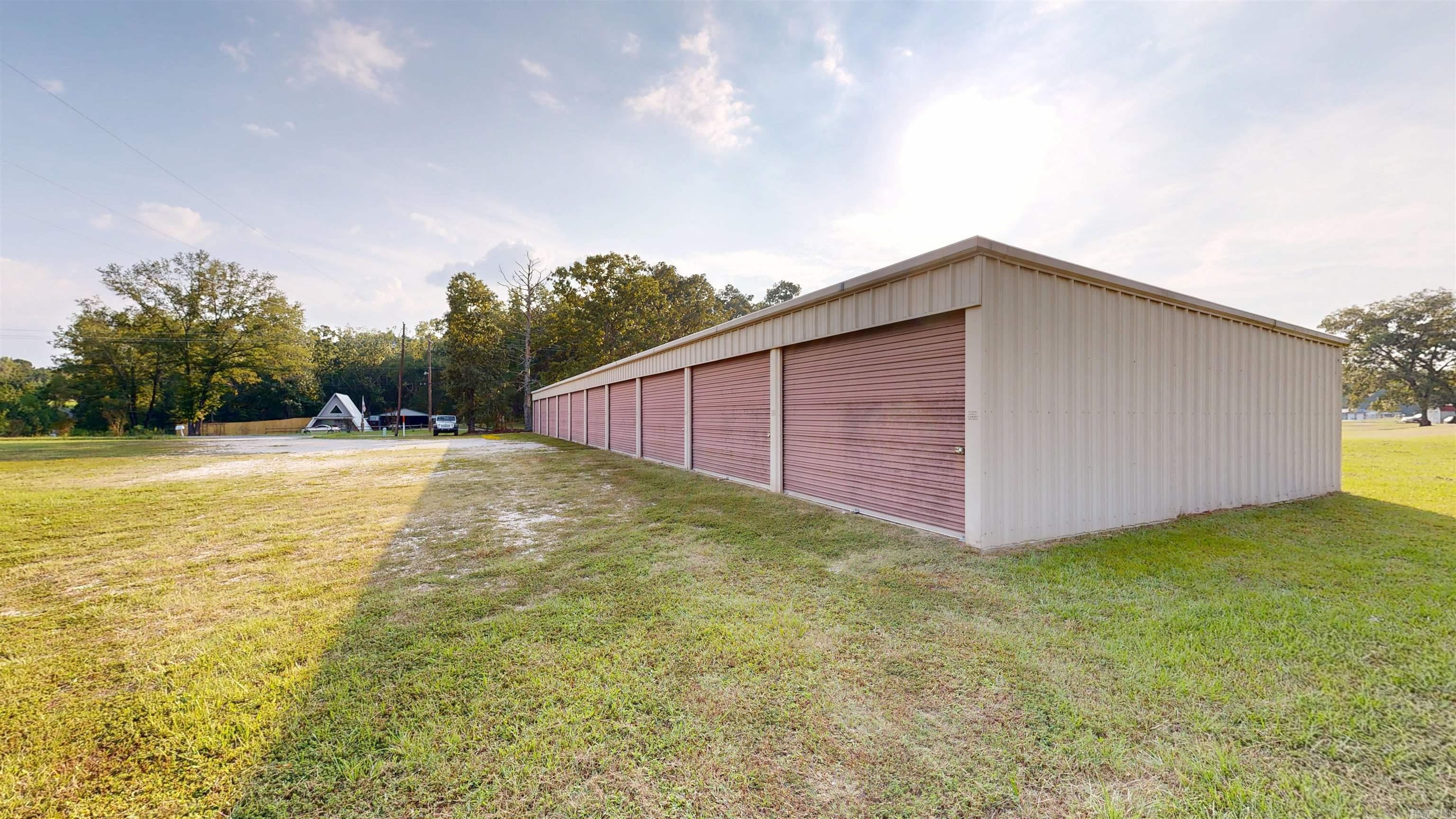 2568 Highway 7  Bismarck, AR