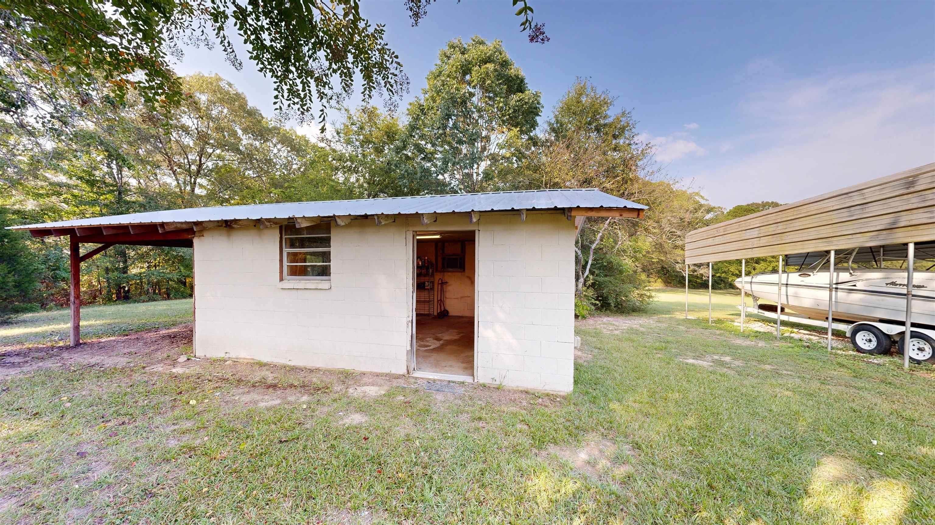 2570 Highway 7  Bismarck, AR