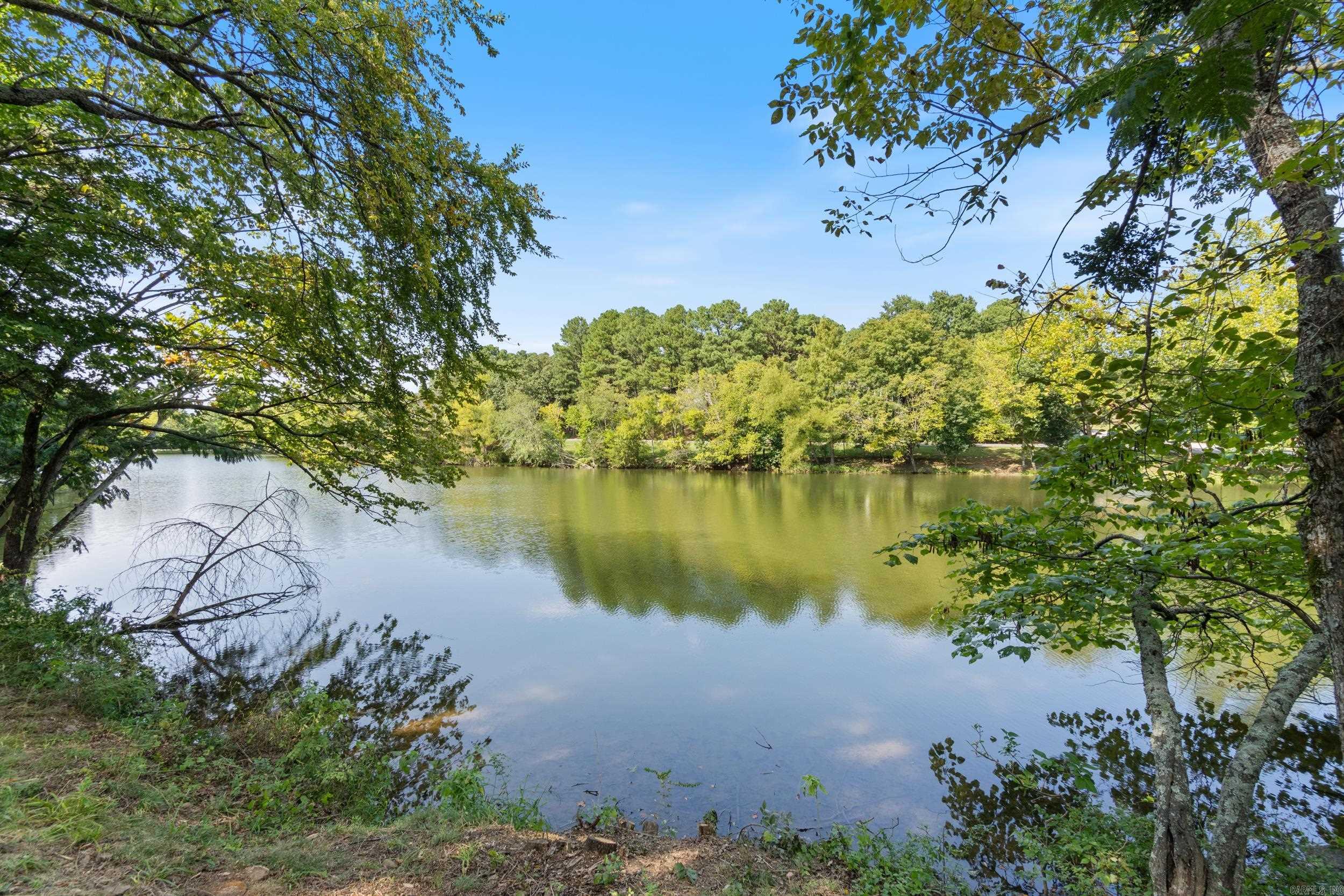 1140 E Lakefront Drive  Fayetteville, AR