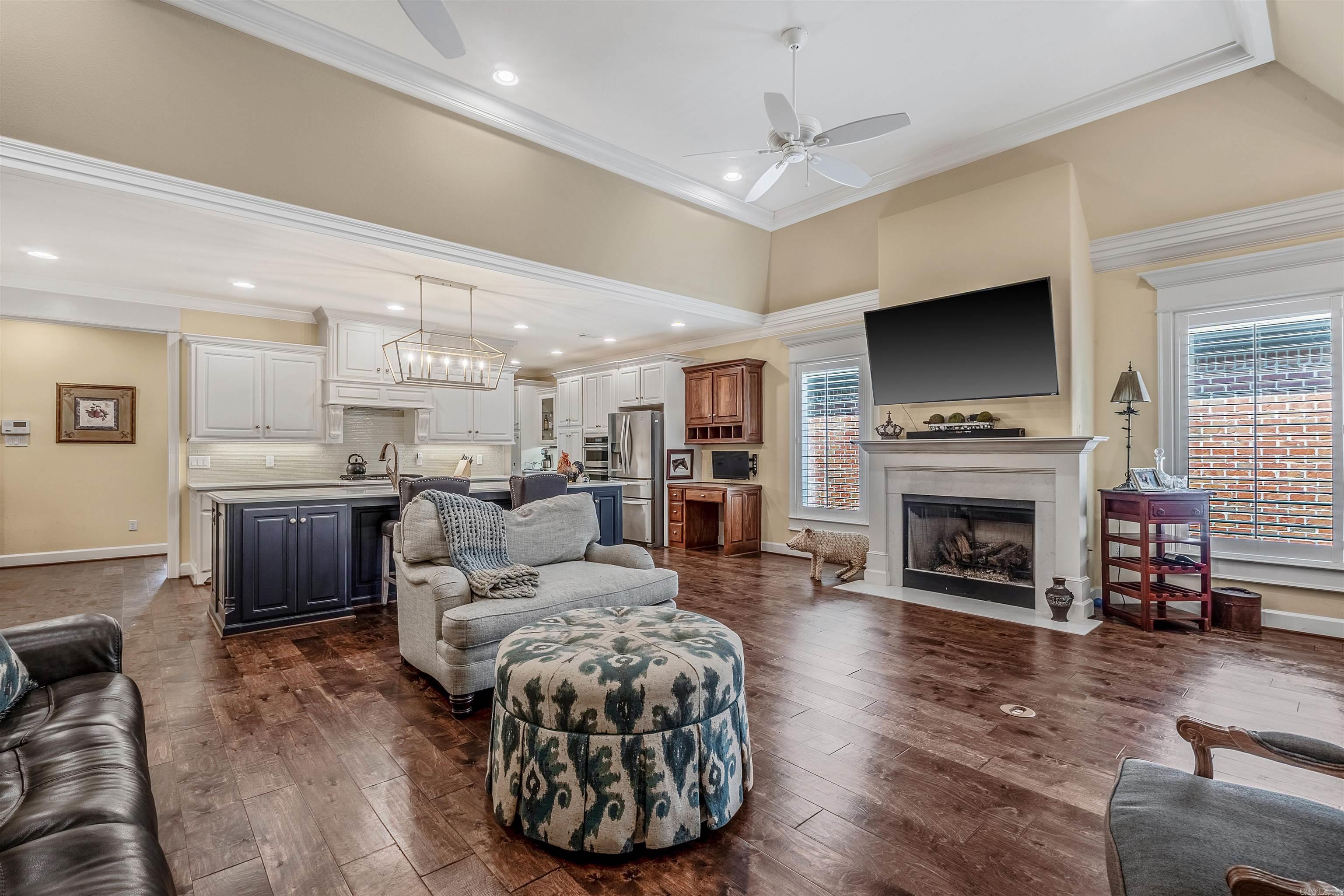 19 Bishop  Little Rock, AR