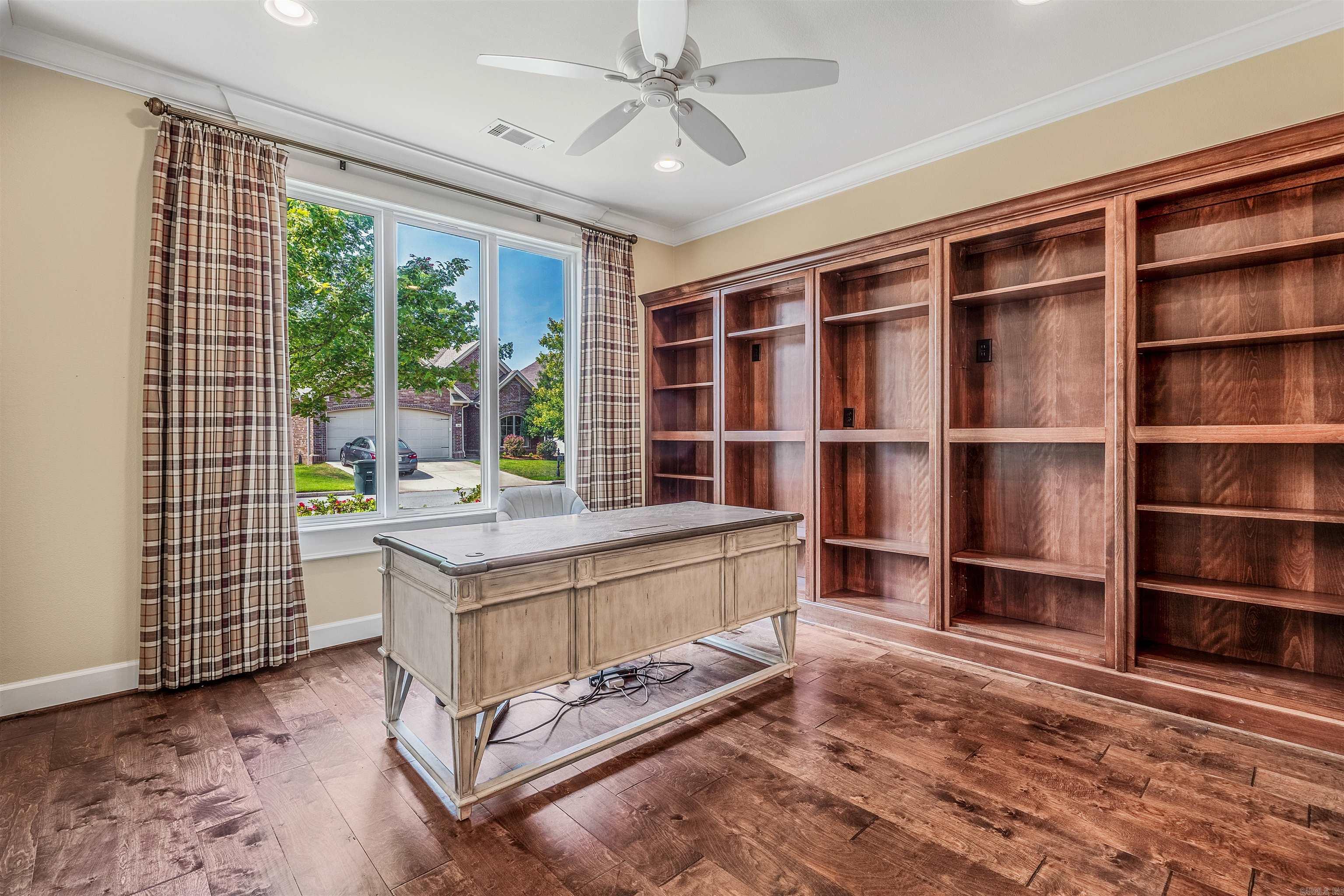 19 Bishop  Little Rock, AR