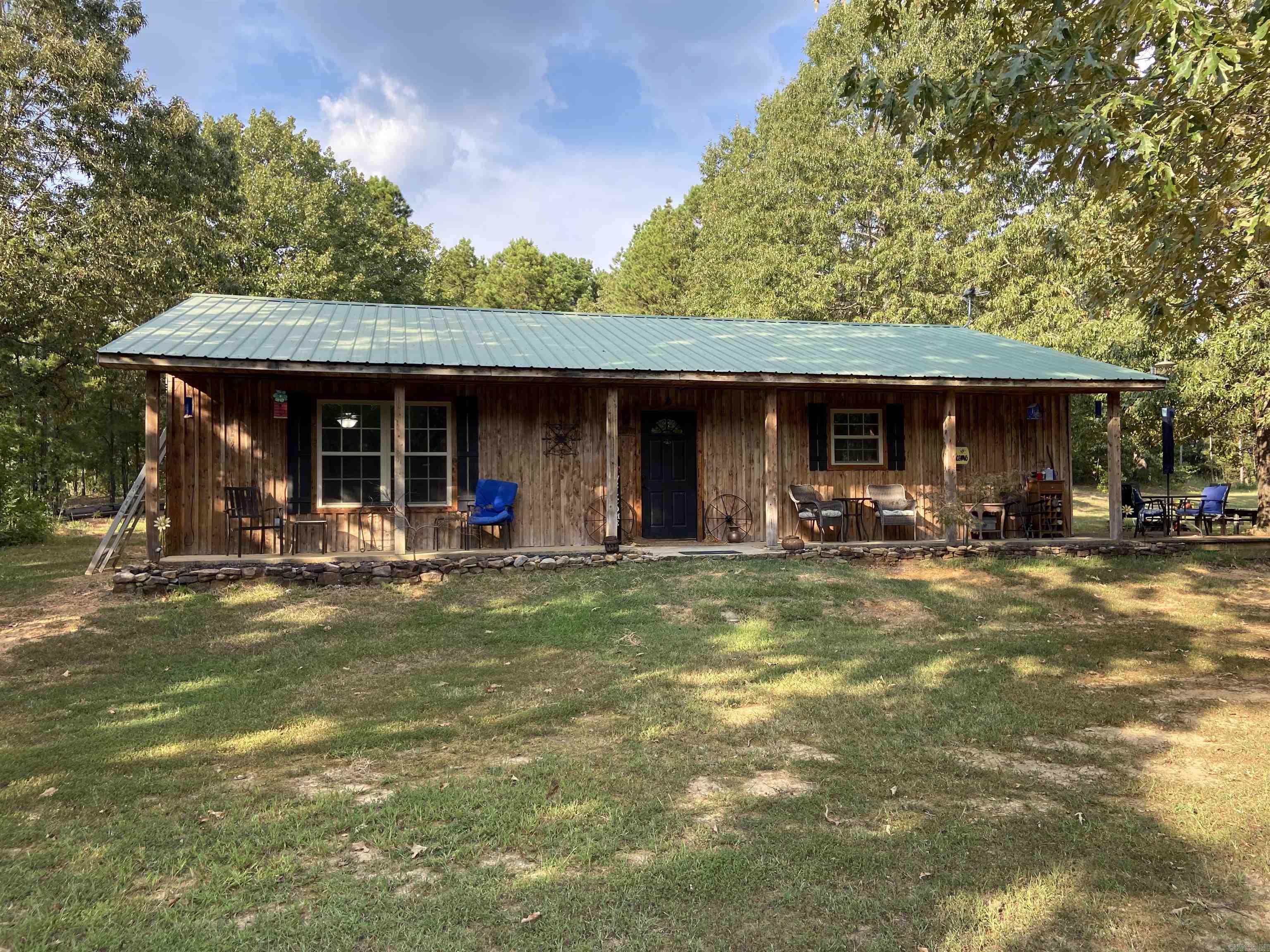 111 Hill  Romance, AR