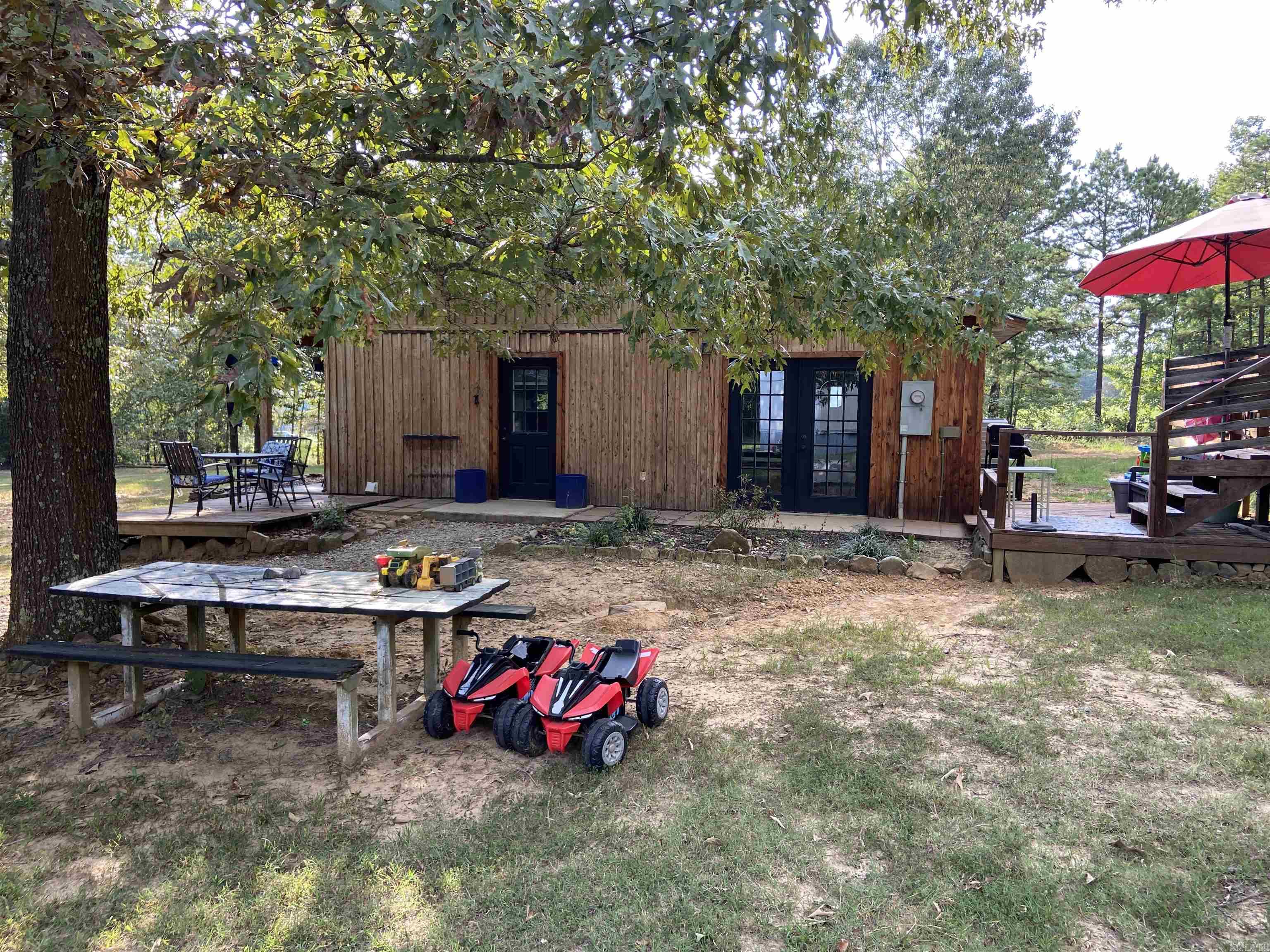 111 Hill  Romance, AR
