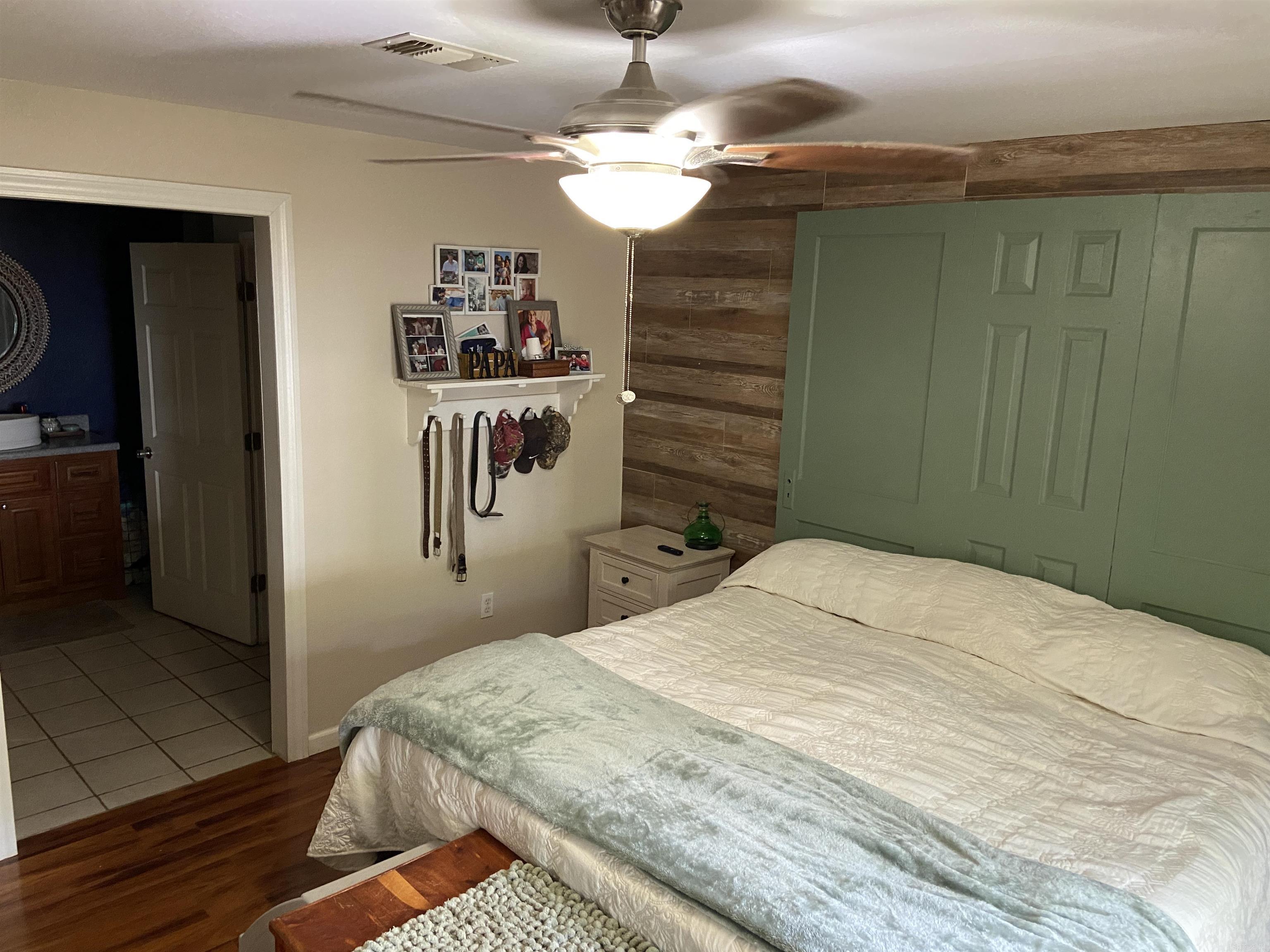 111 Hill  Romance, AR