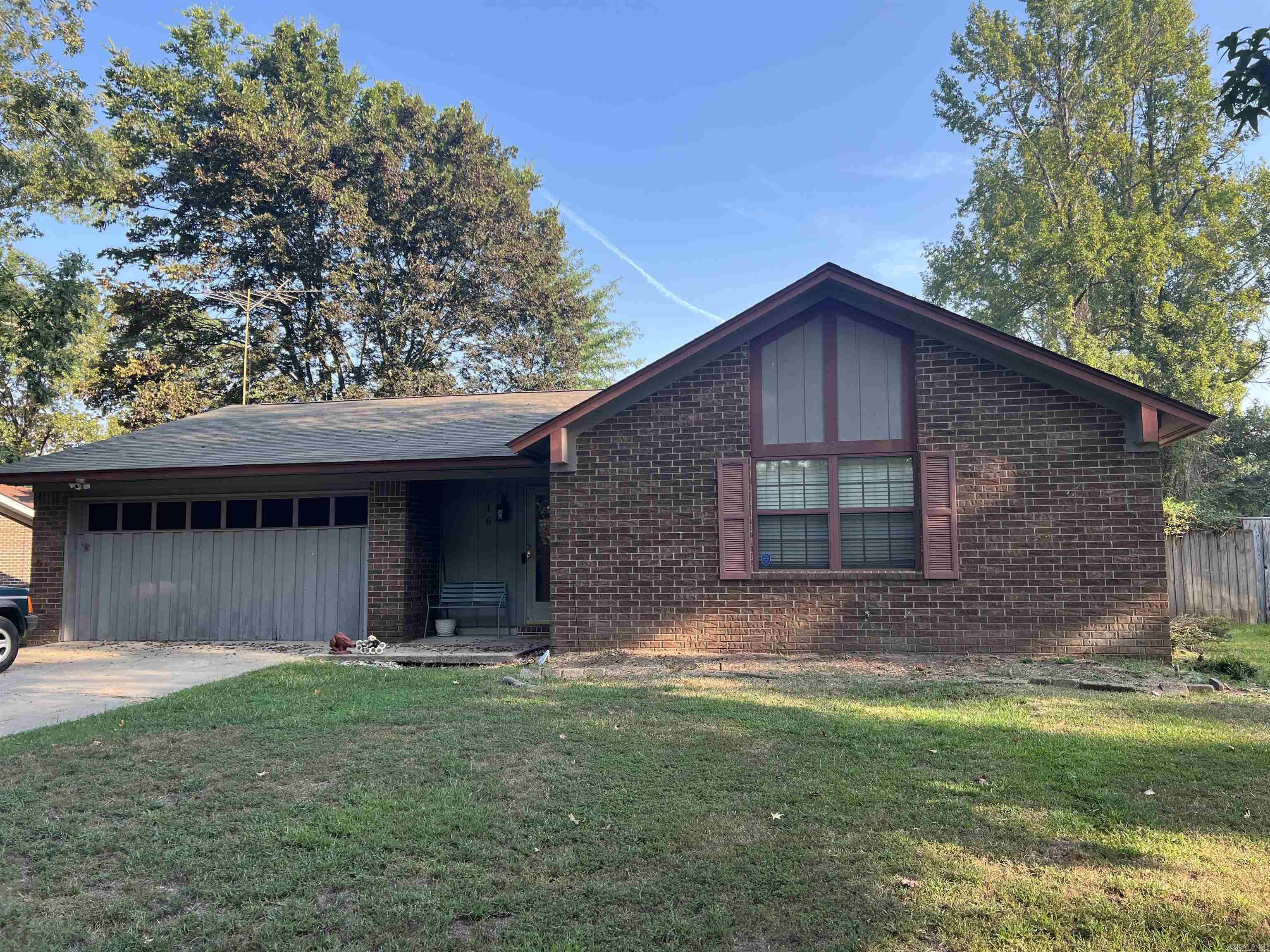 16 Independence Dr  White Hall, AR