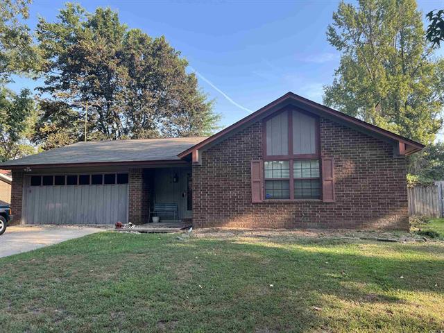 16  Independence Dr  White Hall, AR