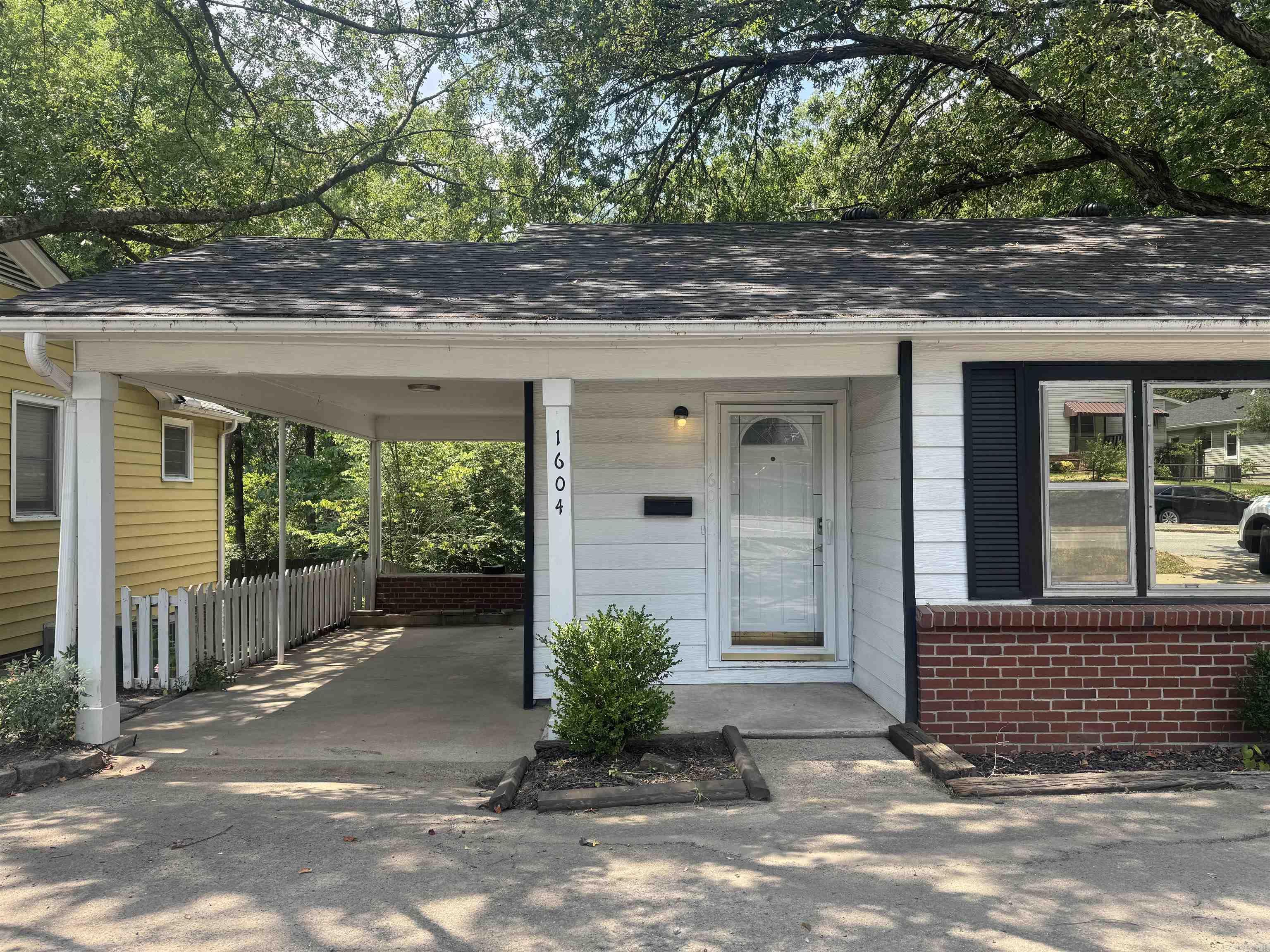 1604 N University  Little Rock, AR