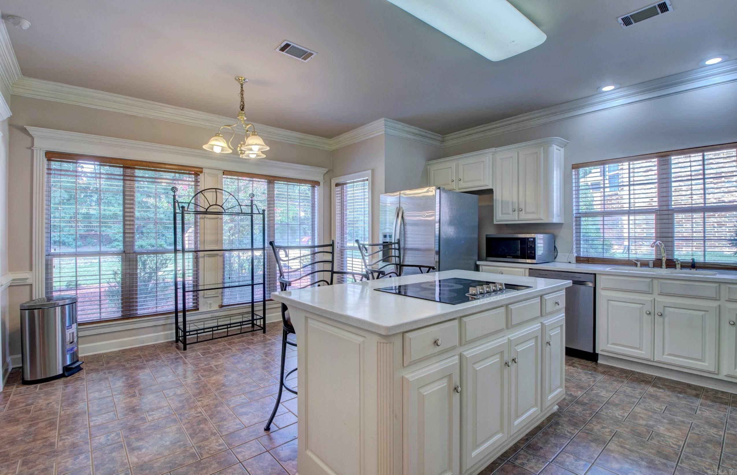9 Shanna  Maumelle, AR