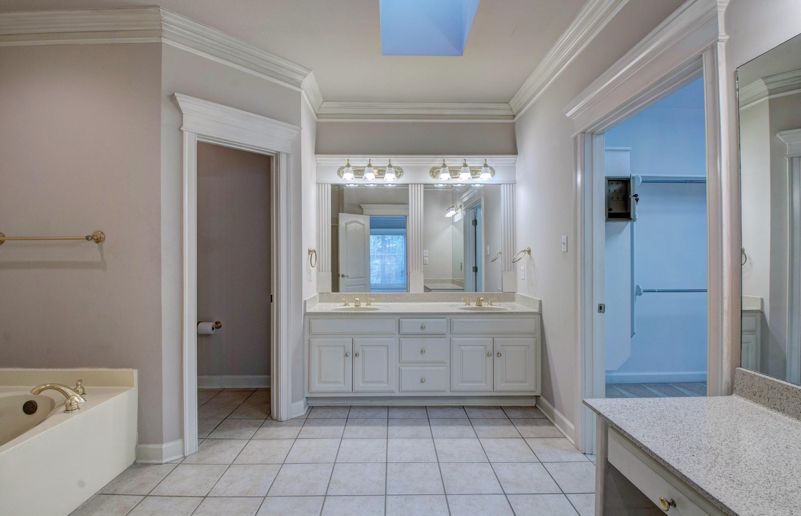 9 Shanna Lane Maumelle, AR 72113