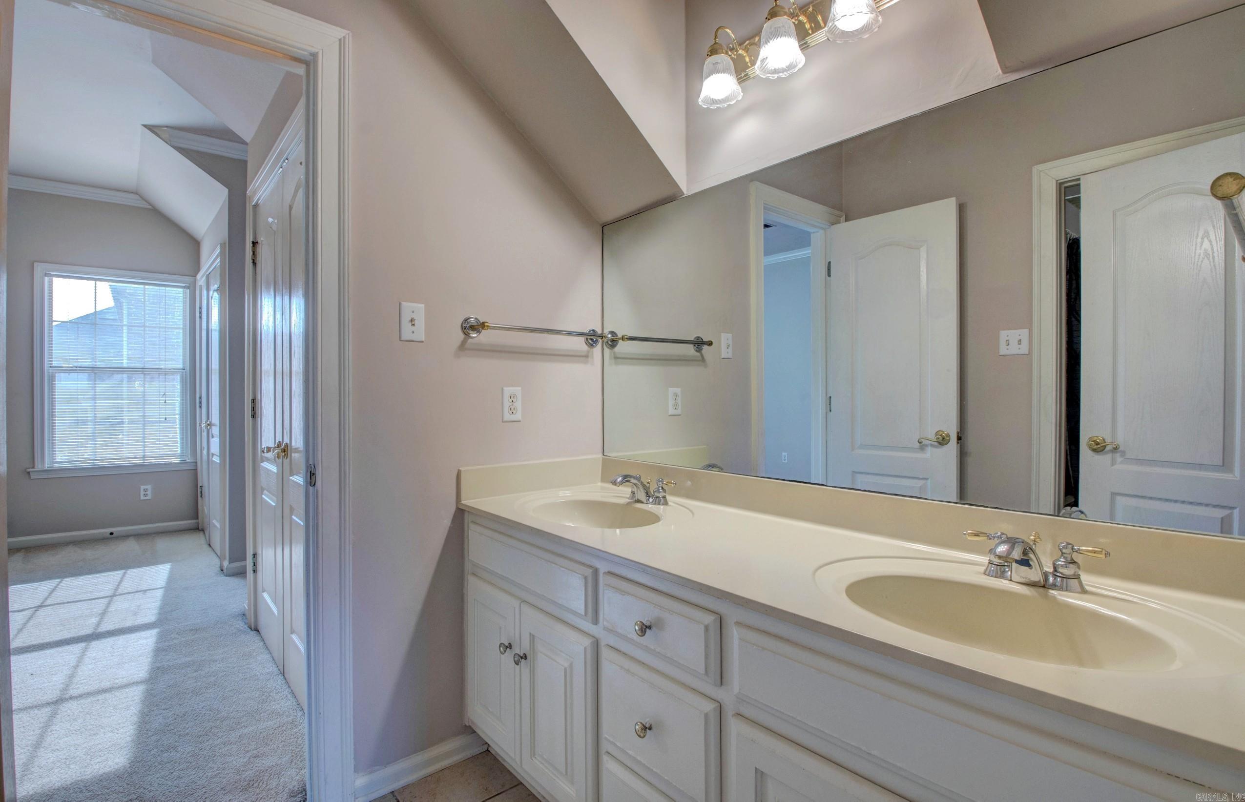 9 Shanna Lane Maumelle, AR 72113