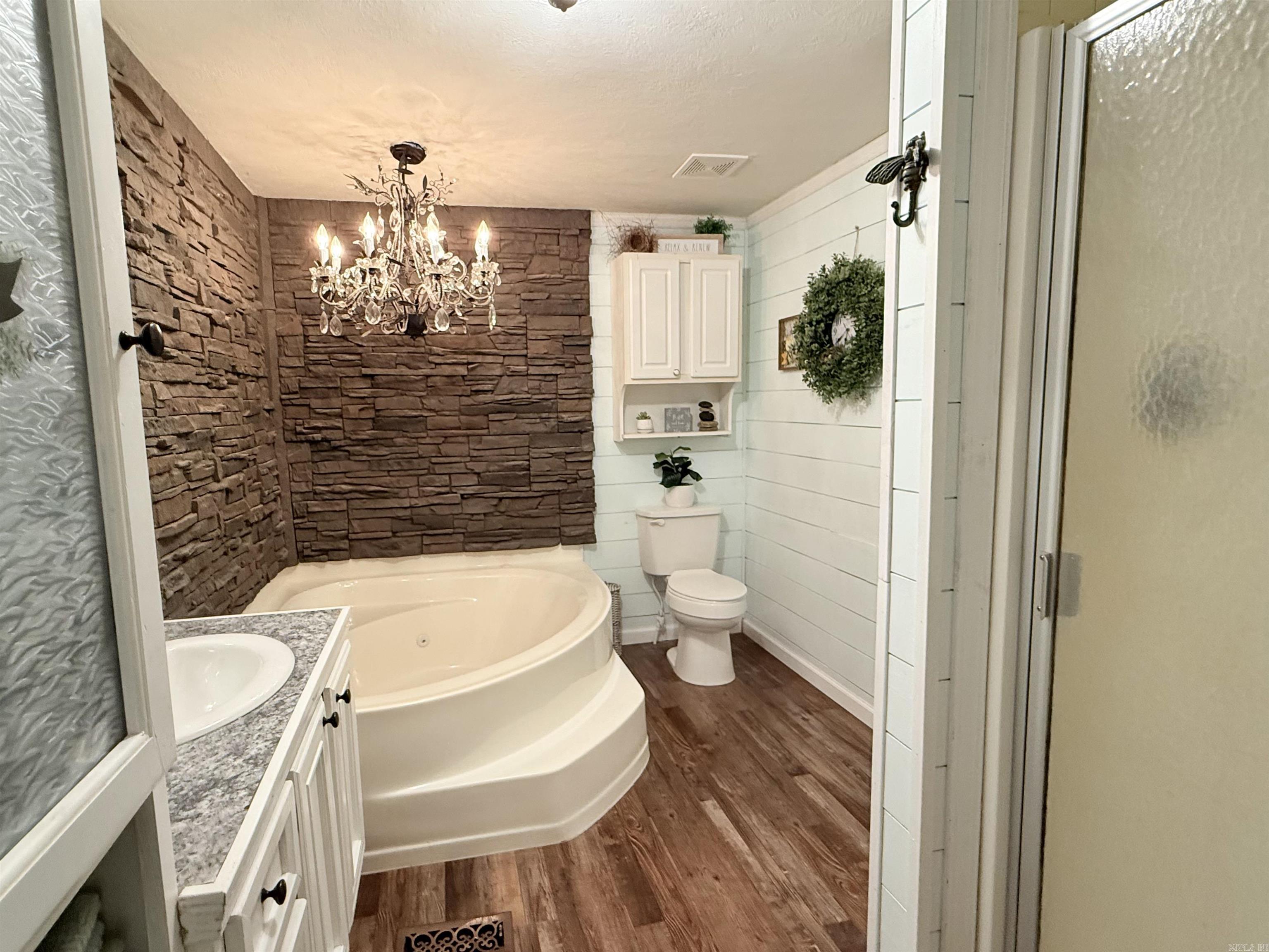 190 Turtle Creek  Hot Springs, AR