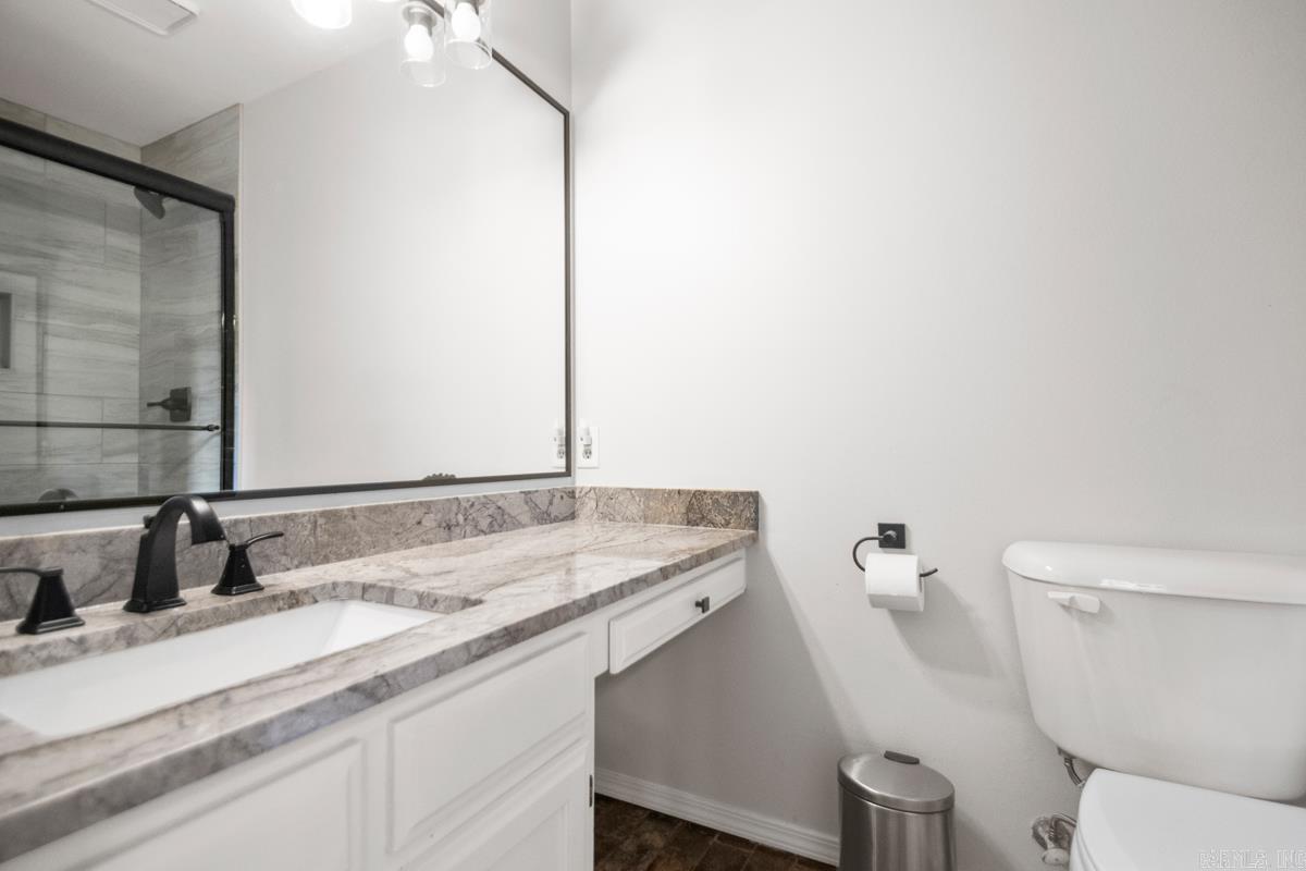 702 Holly Lynn  Bryant, AR