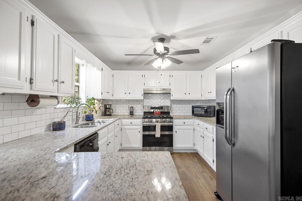 702 Holly Lynn  Bryant, AR