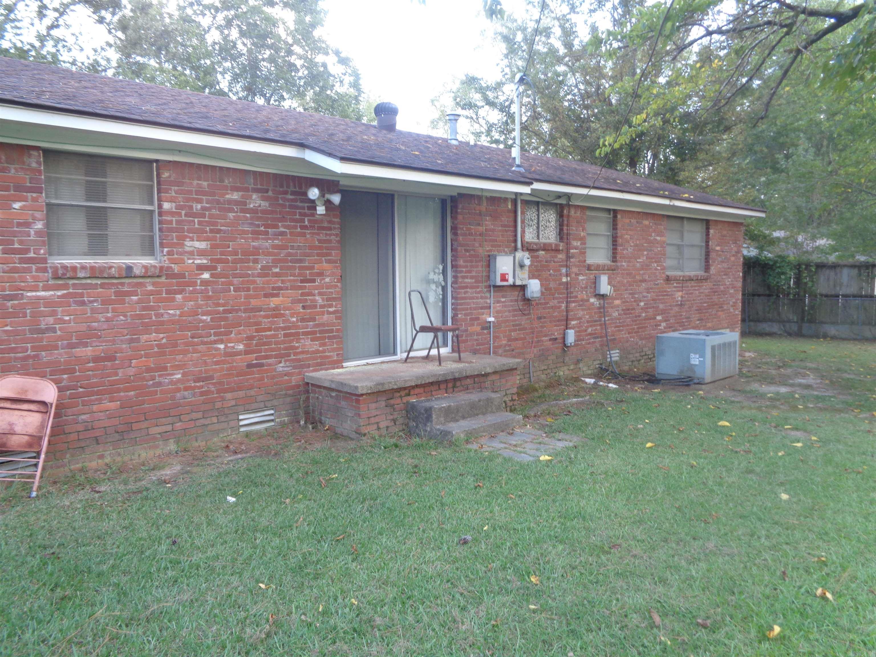 9729 Lanehart  Little Rock, AR